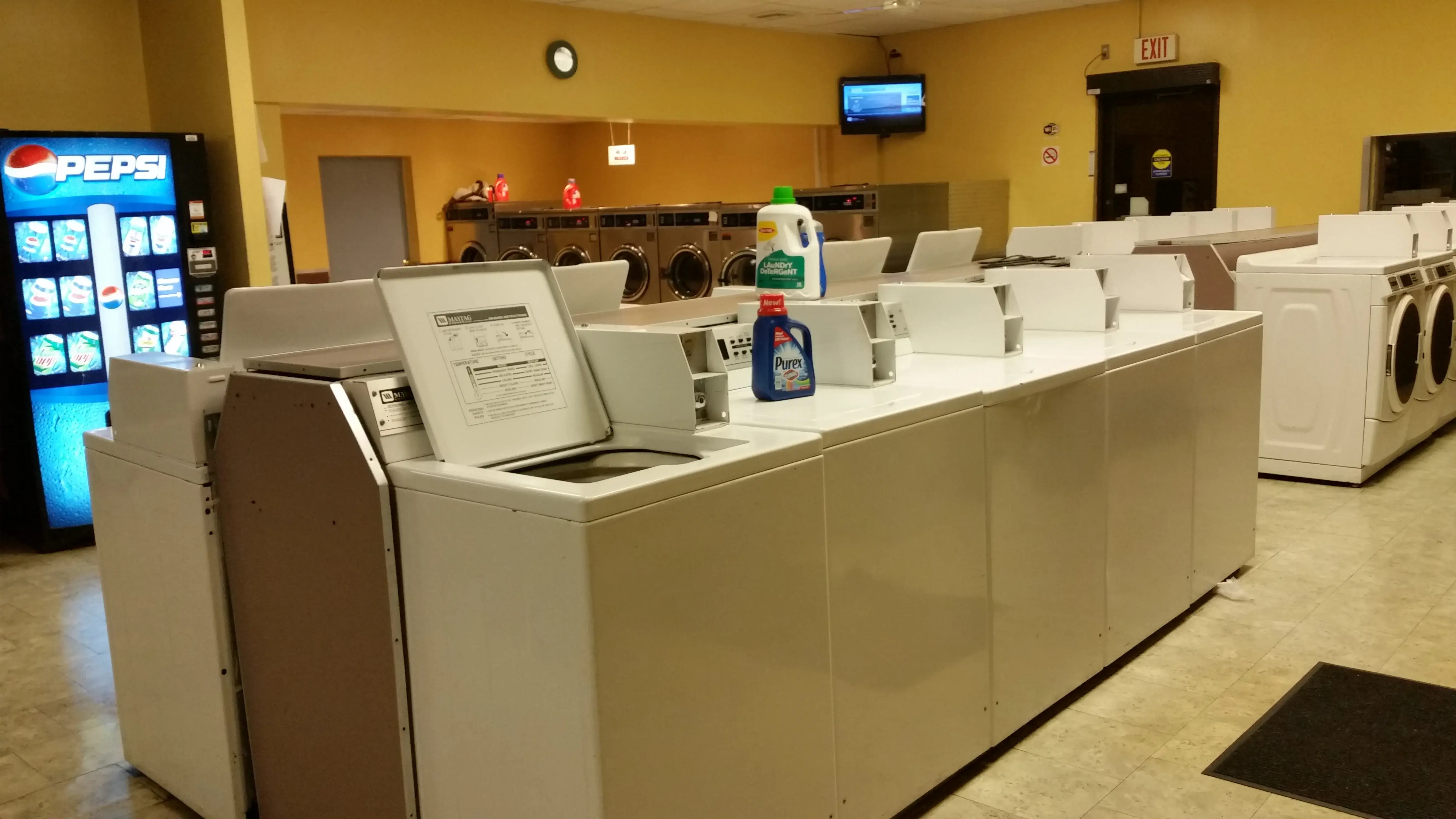 Steininger's Laundry - Image 7