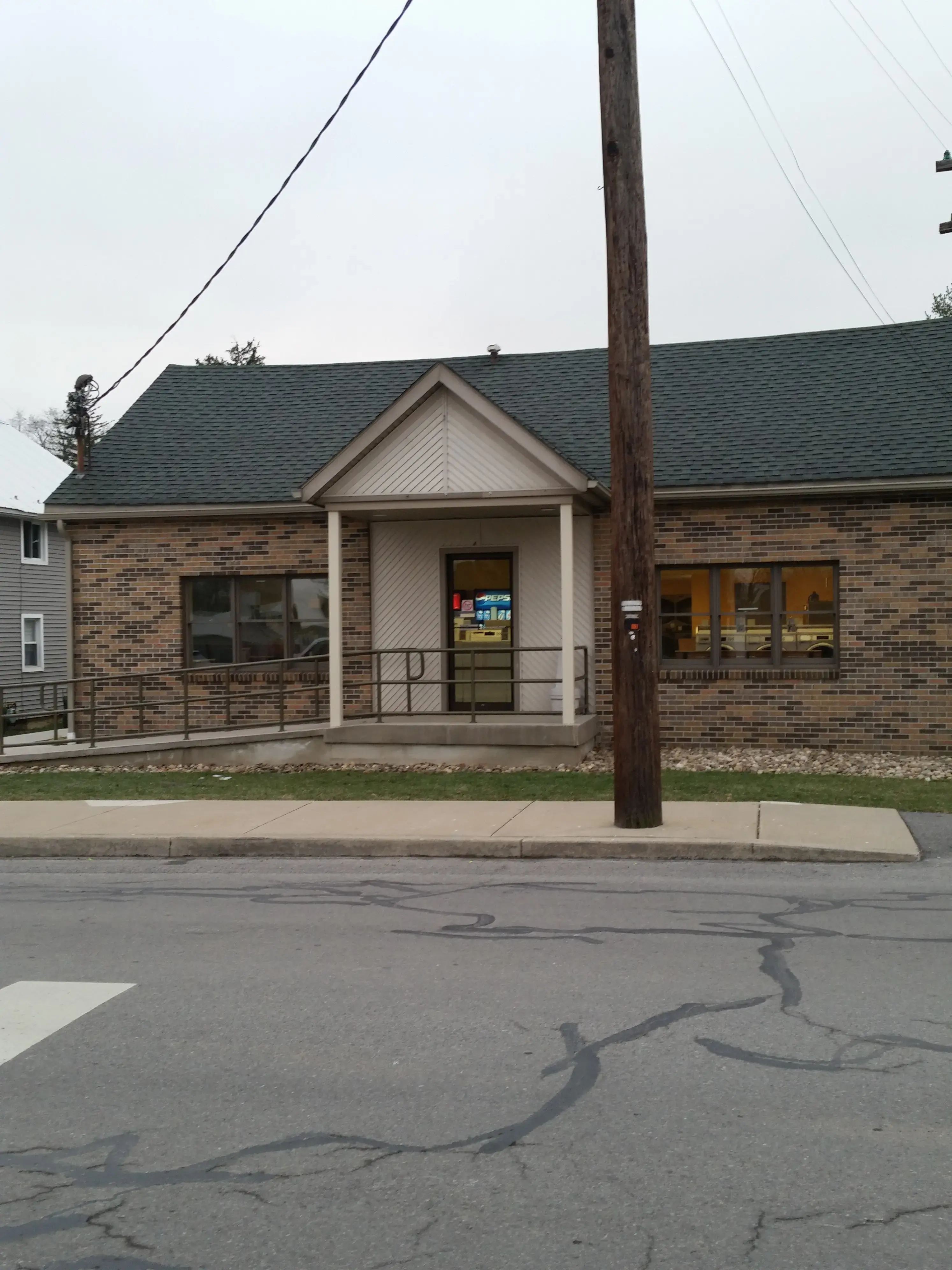 Steininger's Laundry - Image 16
