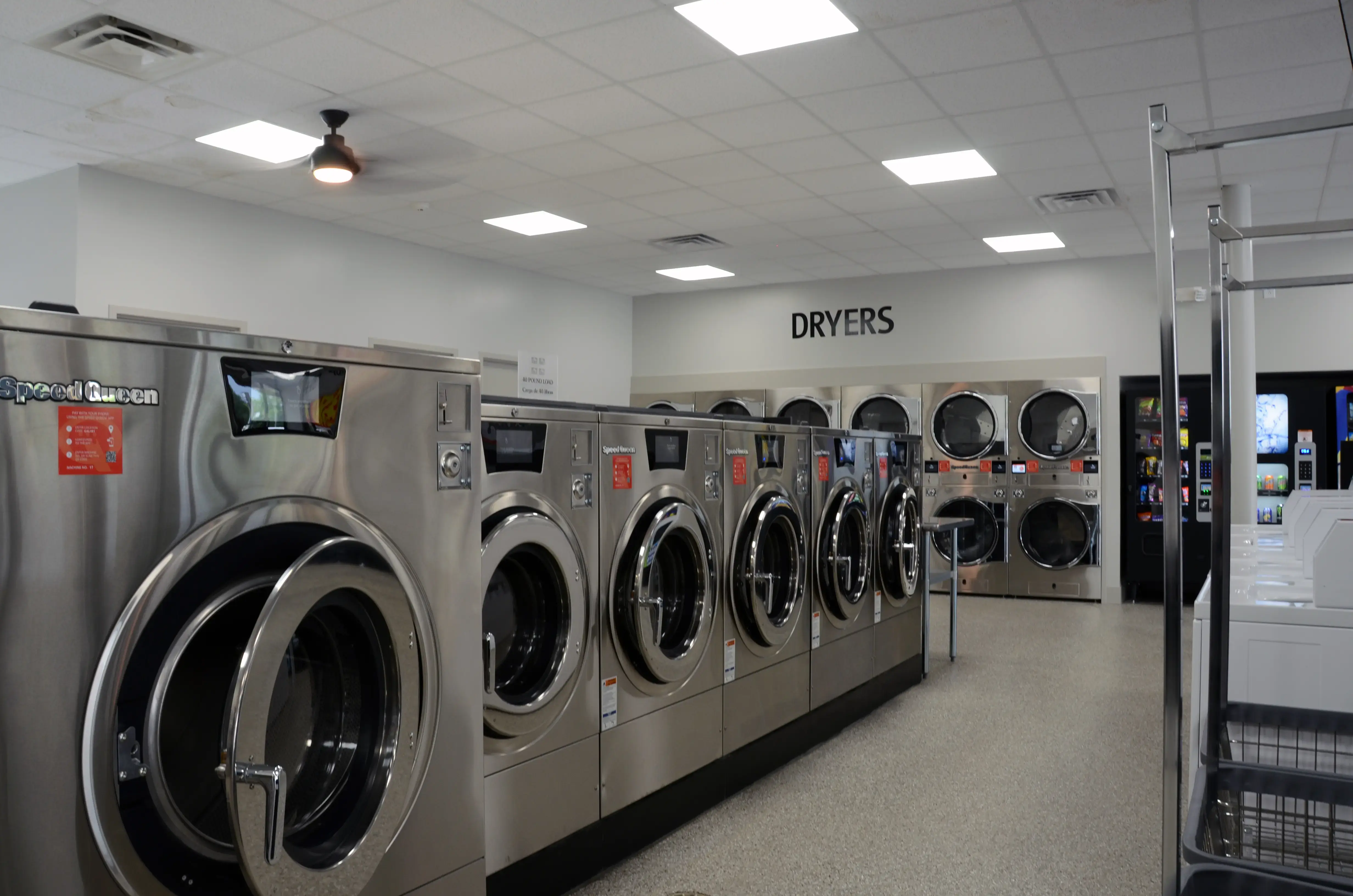 Stellar Laundry Gallatin location