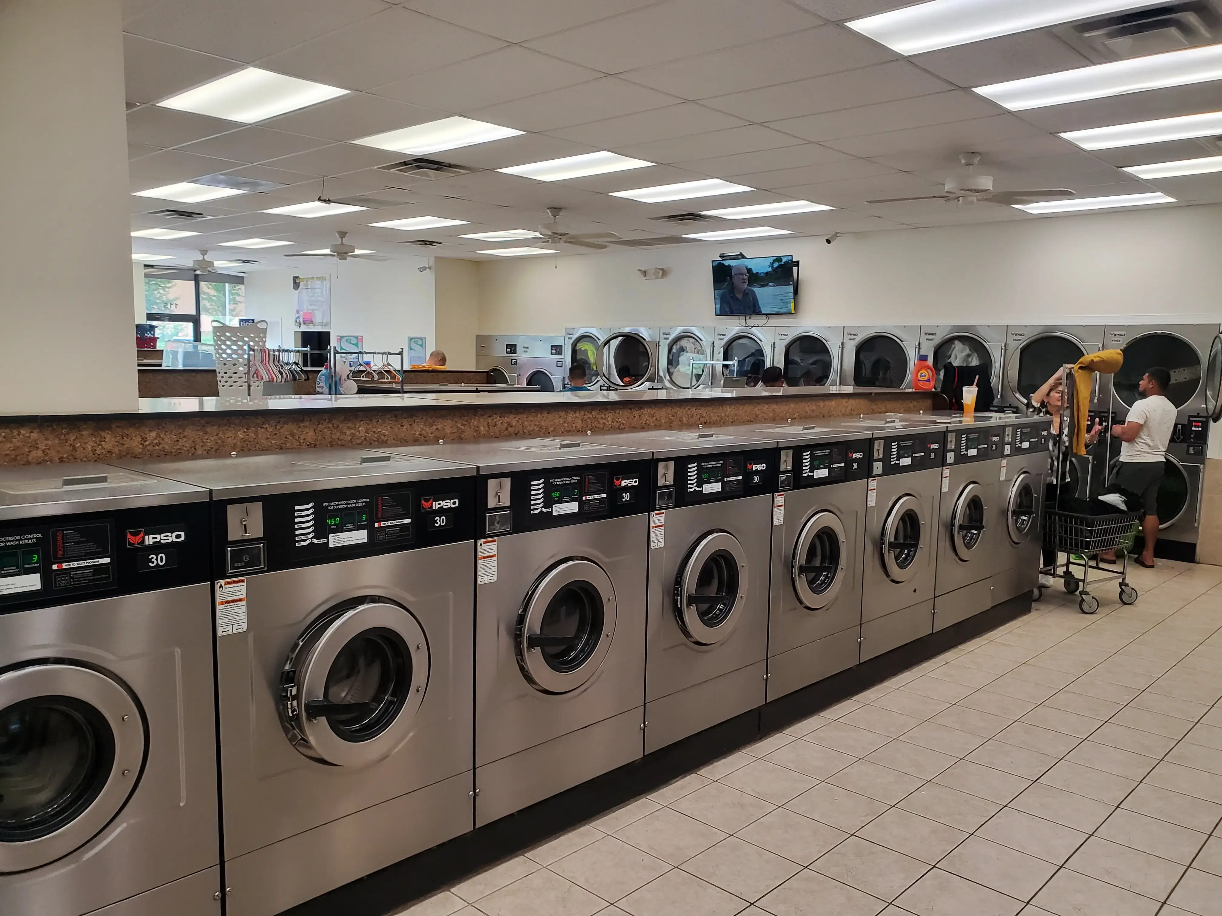 Sterling Herndon Laundromat - Image 1