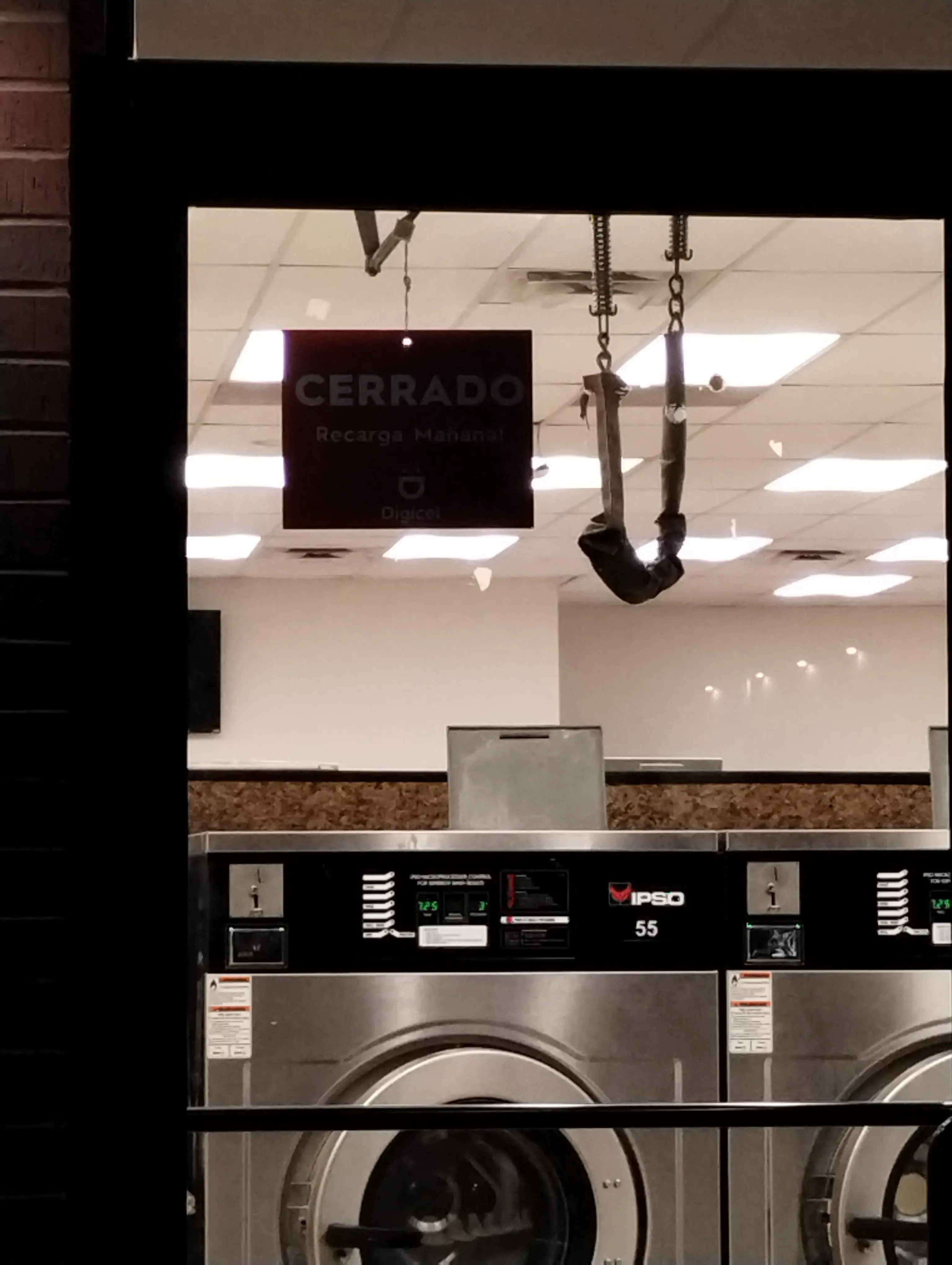 Sterling Herndon Laundromat thumbnail 6