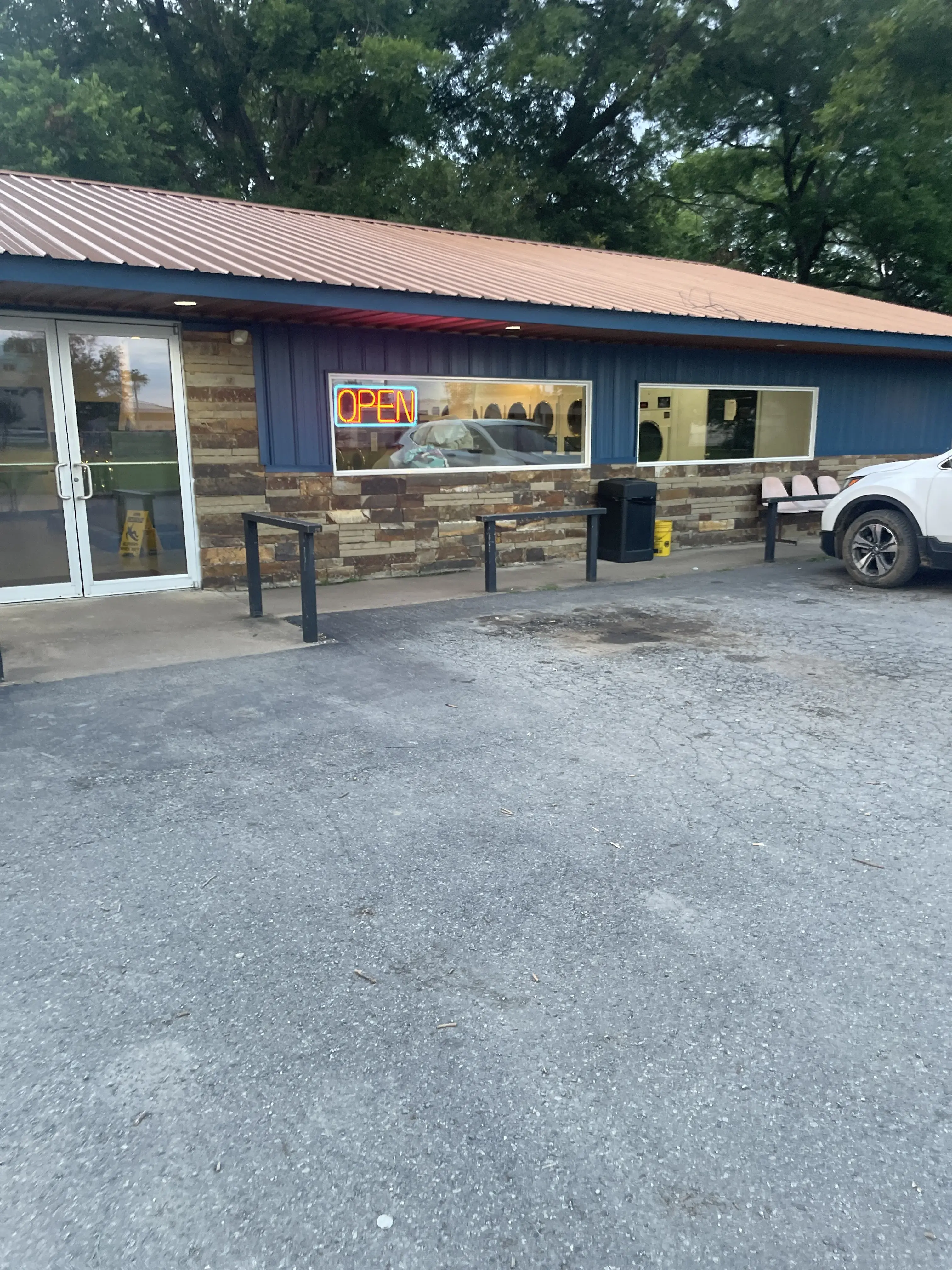 Stigler Laundromat thumbnail 2