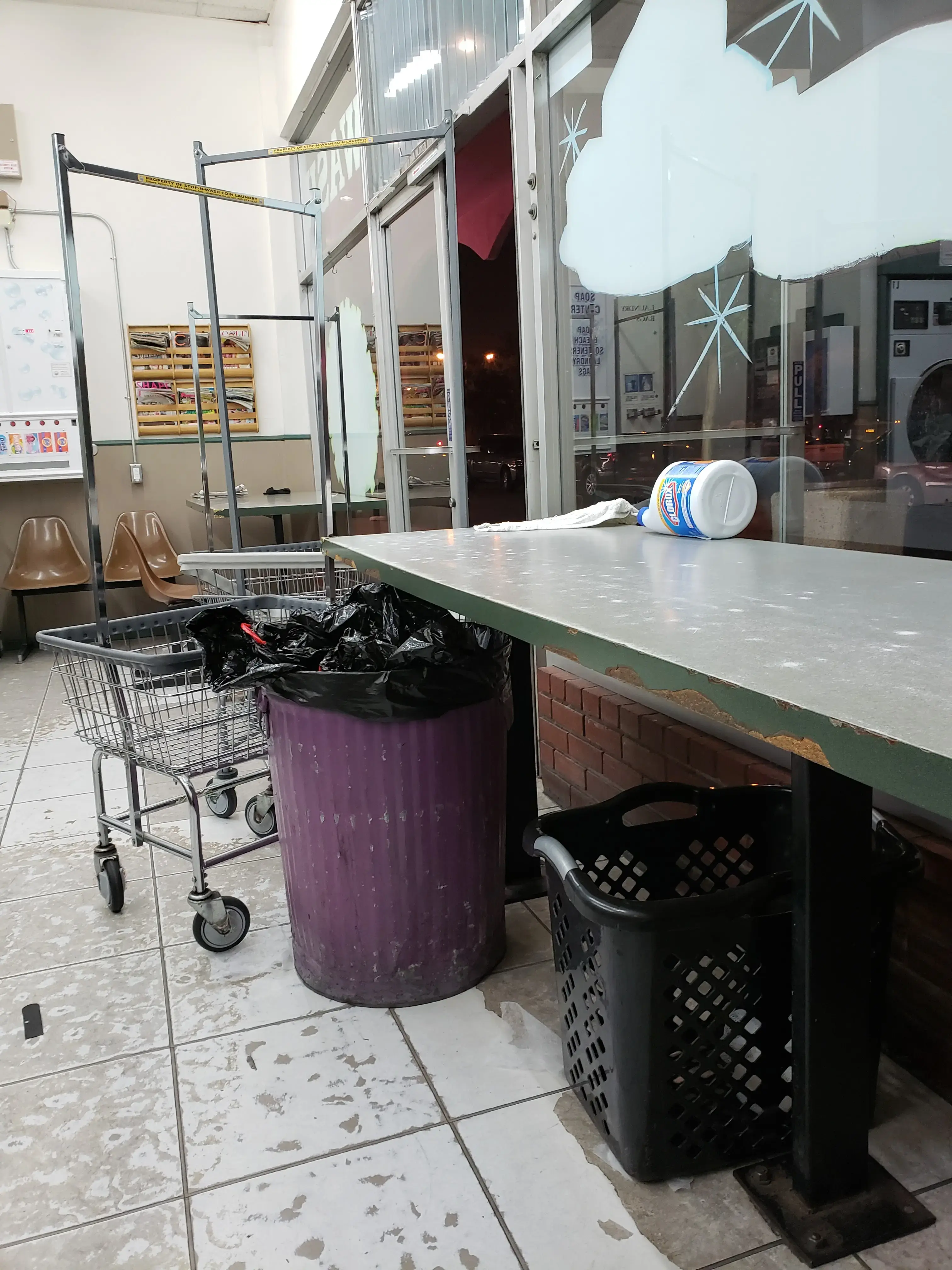 Stop-N-Wash Coin Laundry - Image 9