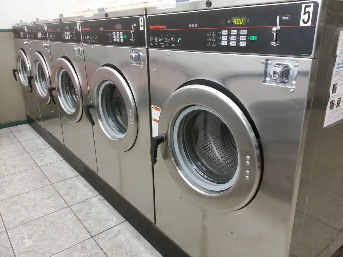 Stop-N-Wash Coin Laundry - Image 19