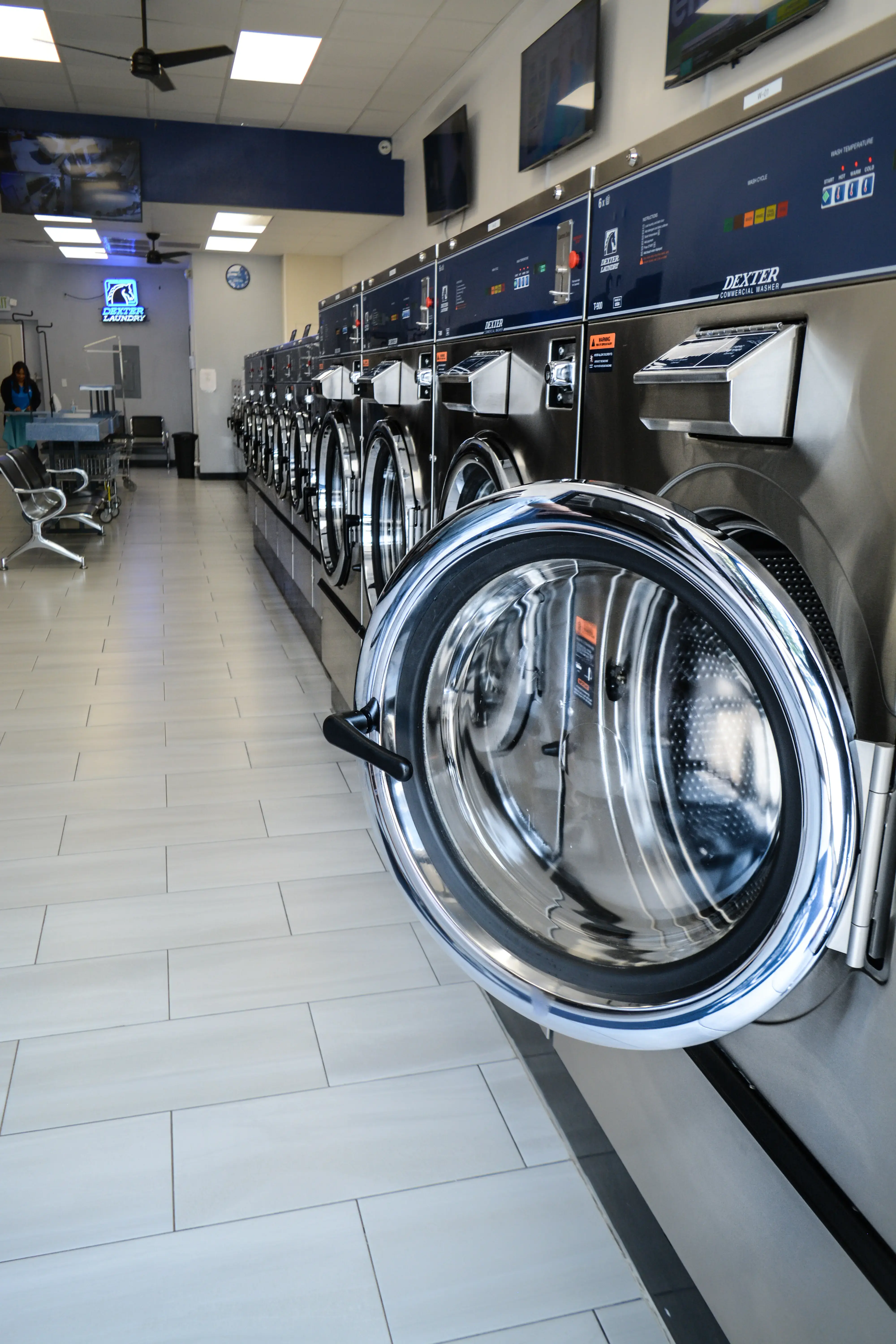 Stop & Wash Coin Laundry - Image 18