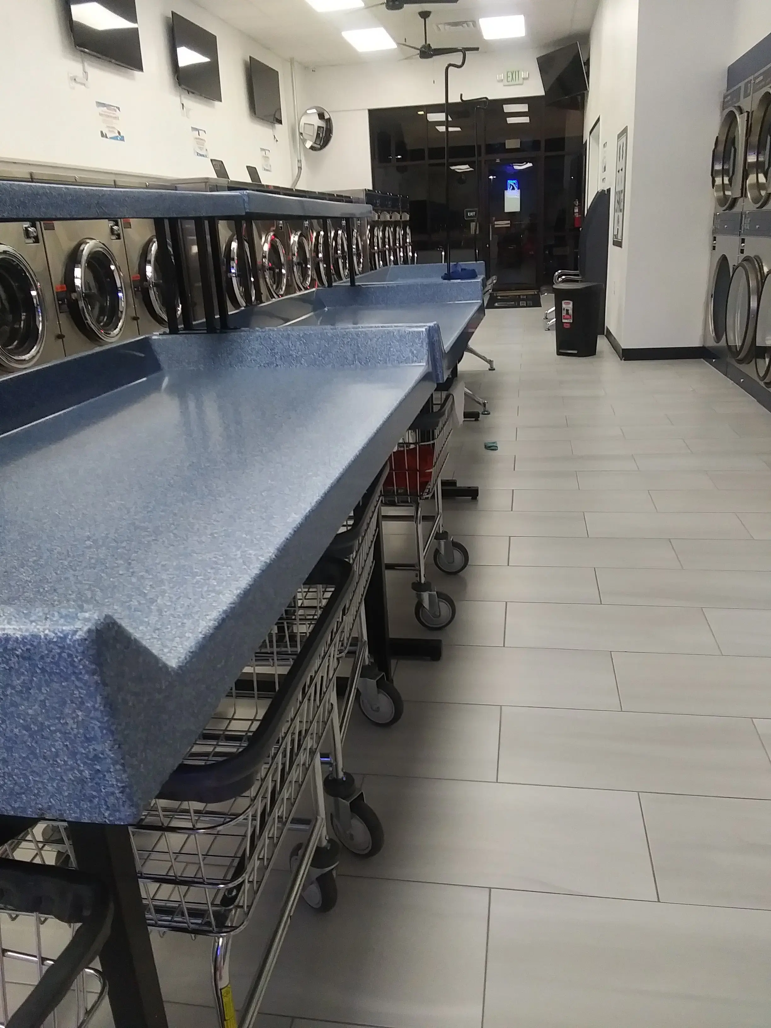 Stop & Wash Coin Laundry thumbnail 10