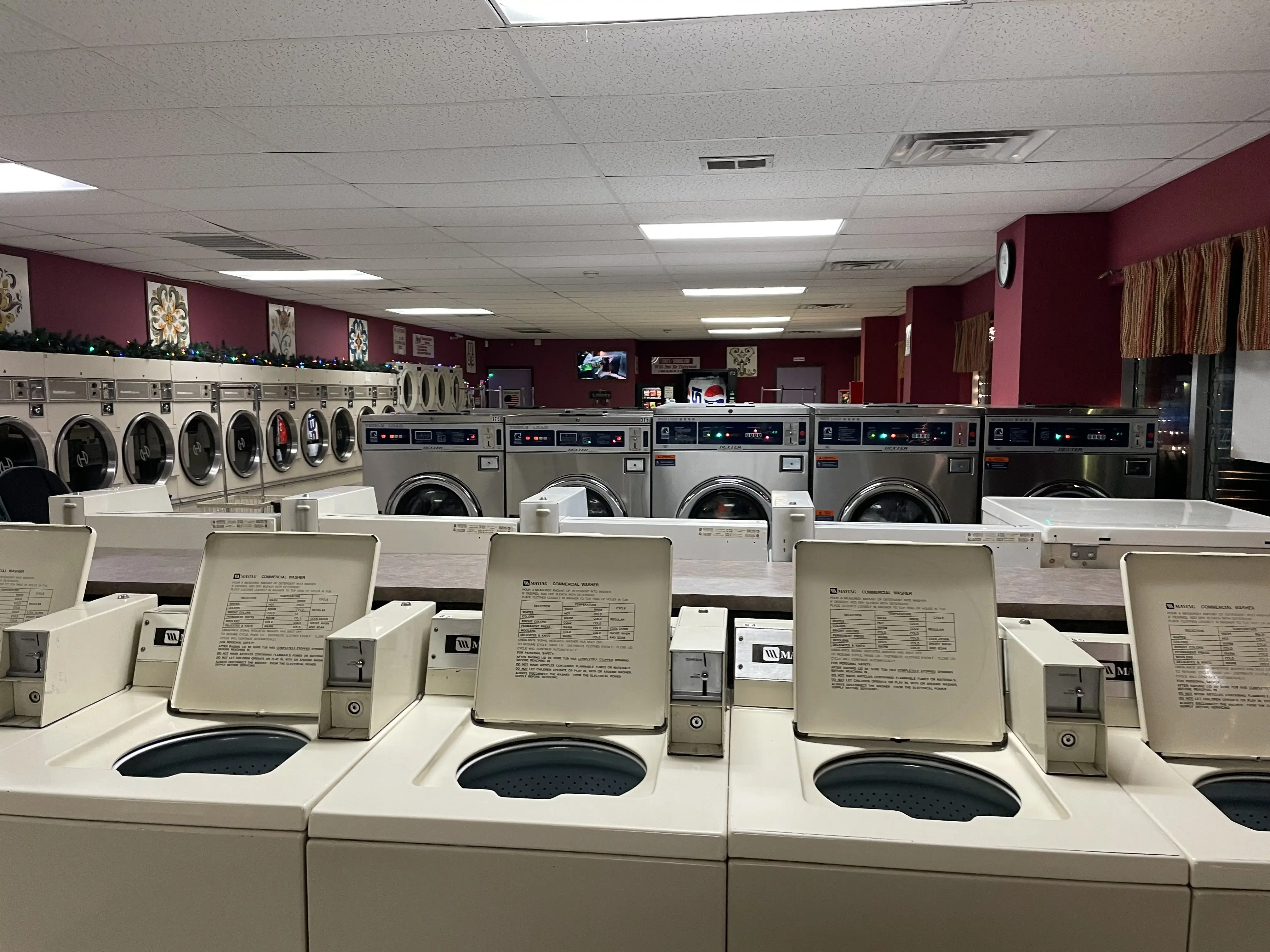 Stoughton Laundromat thumbnail 15