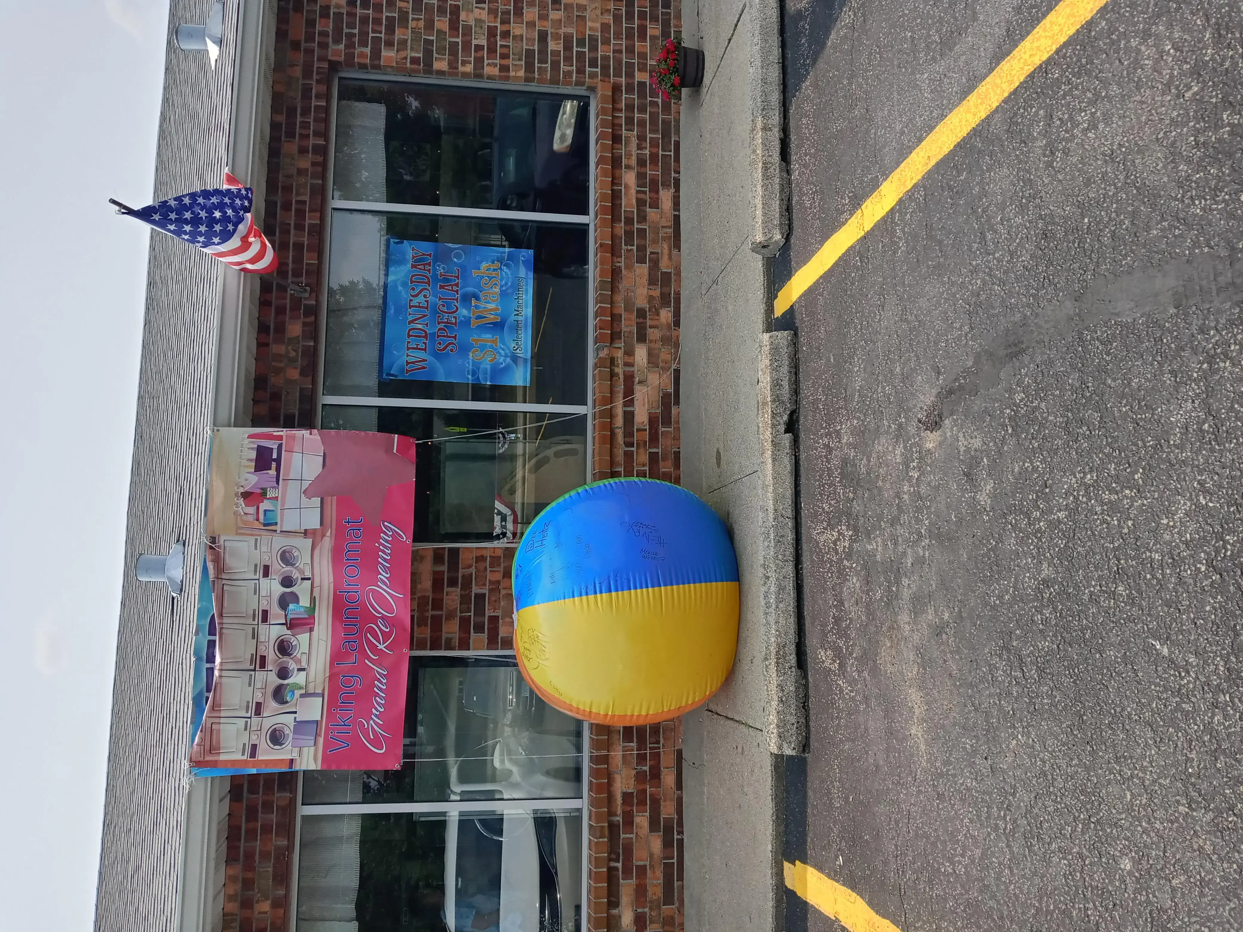 Stoughton Laundromat thumbnail 13