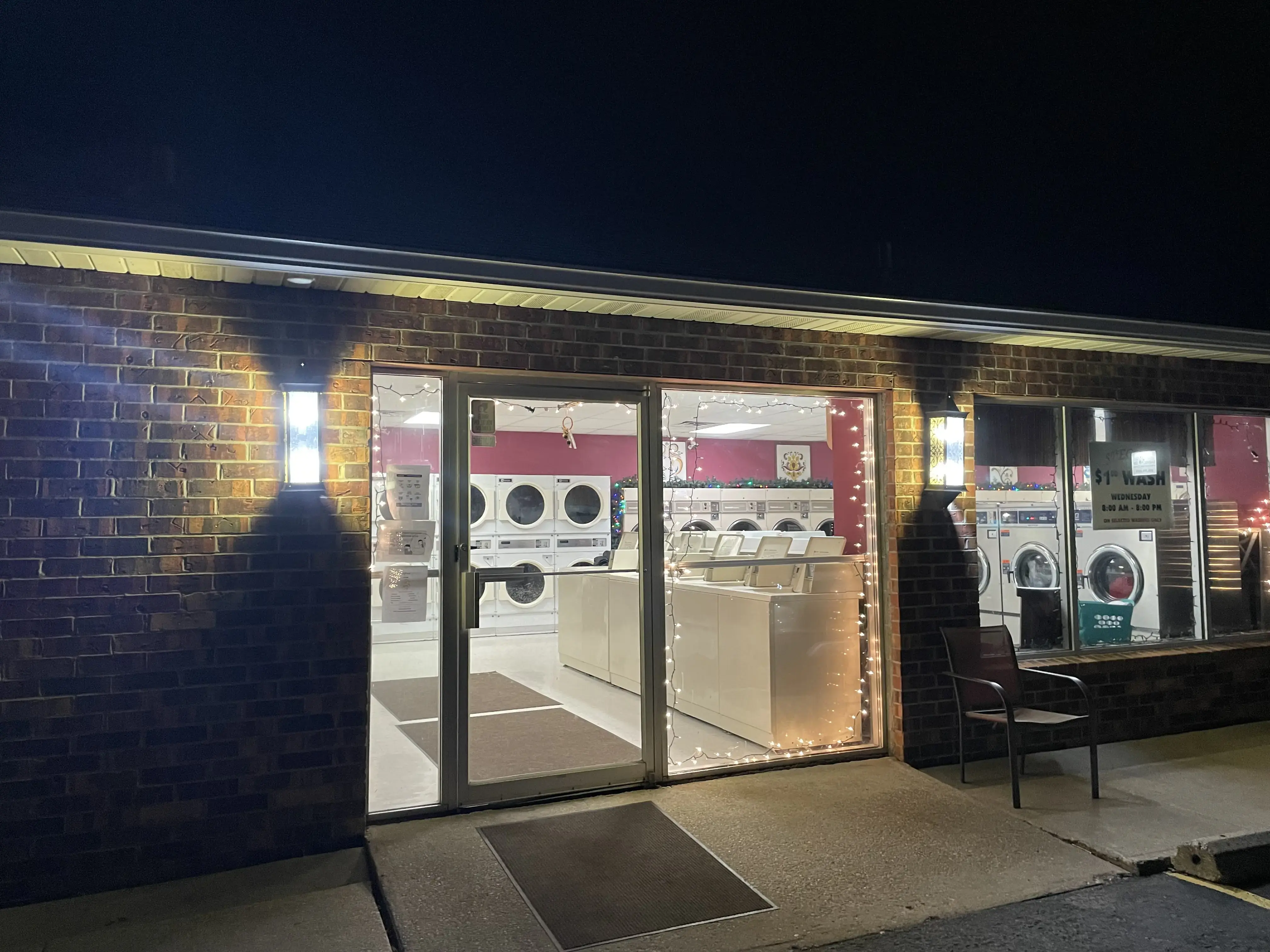 Stoughton Laundromat - Image 5