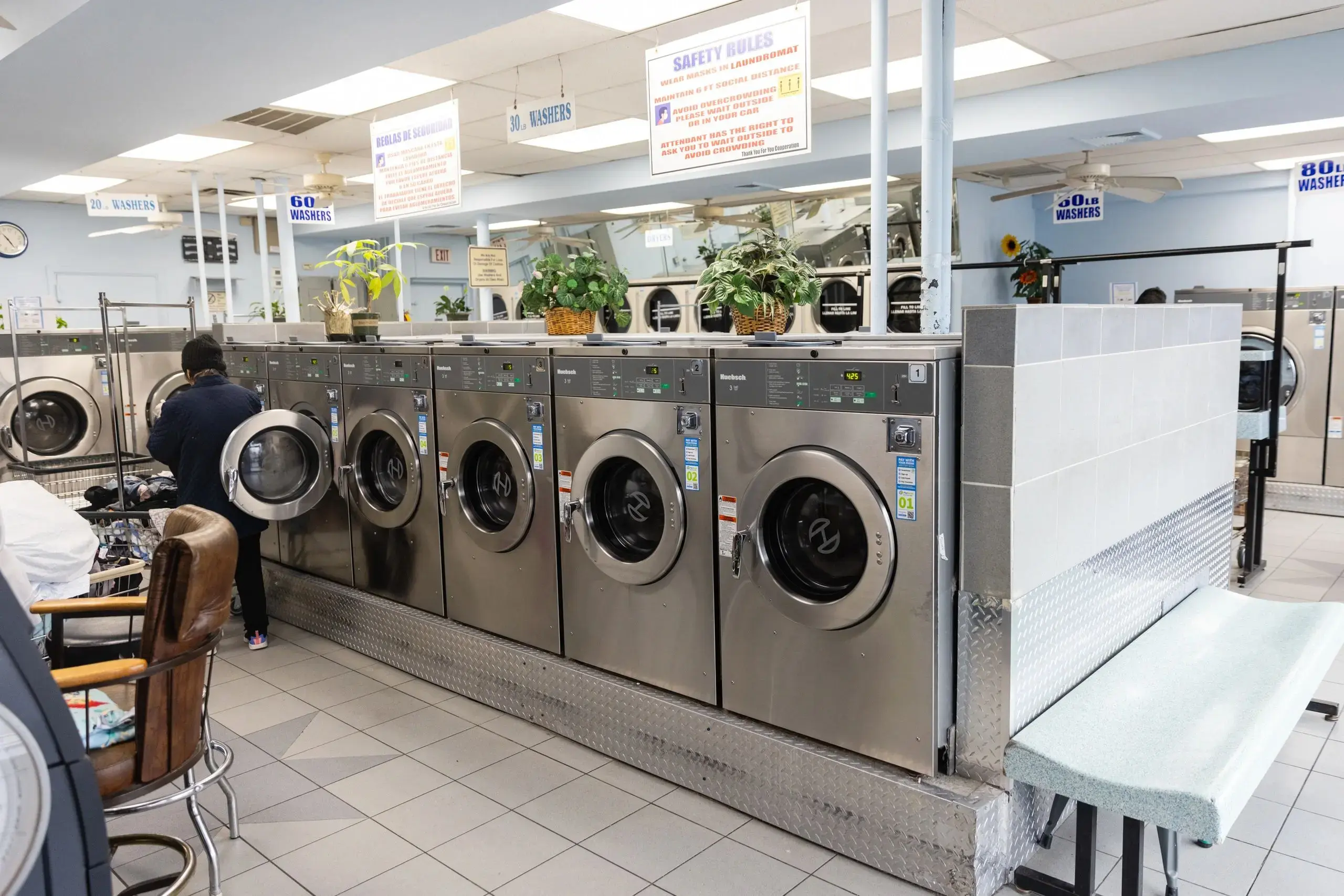Straight Path Laundromat thumbnail 18