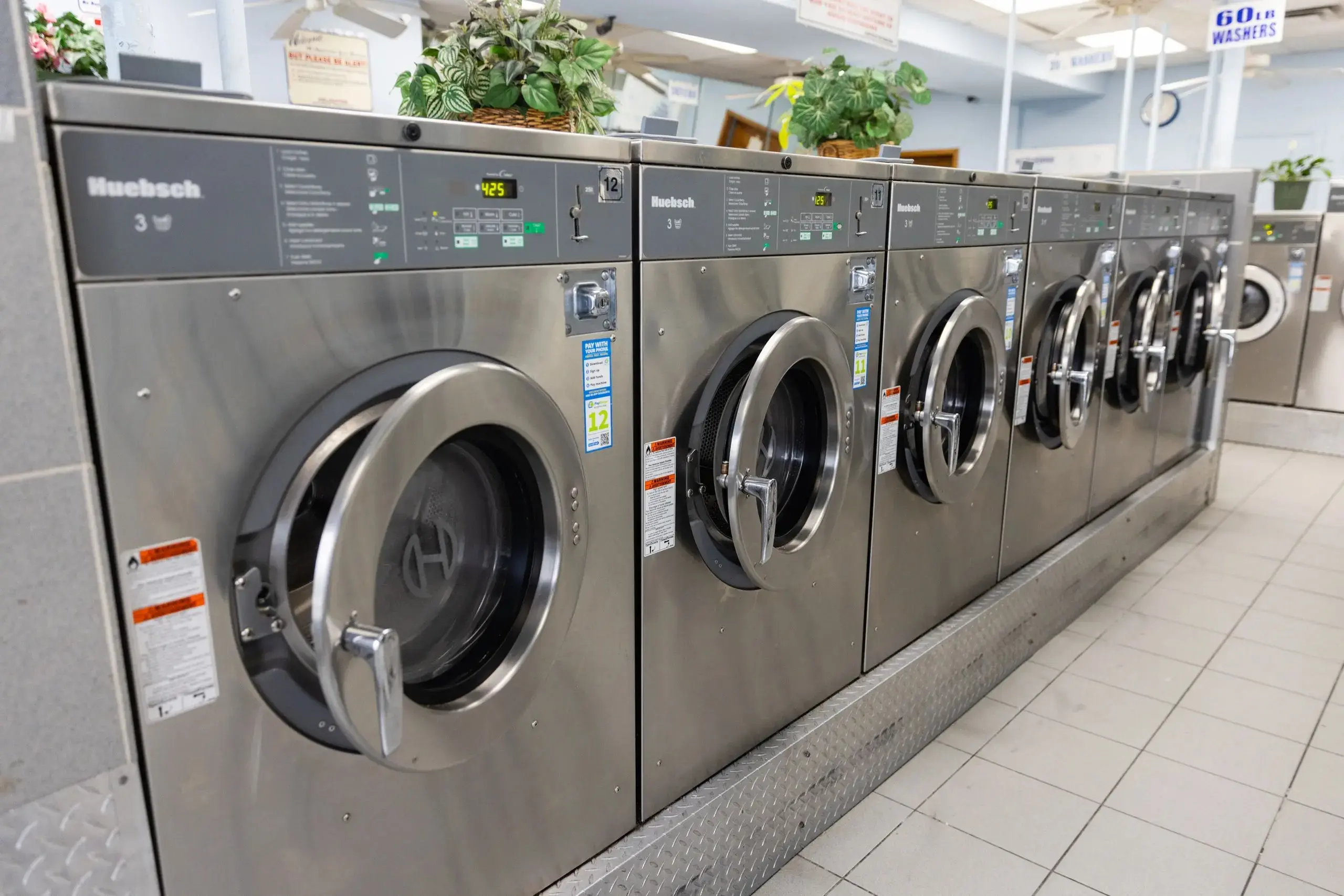 Straight Path Laundromat thumbnail 16