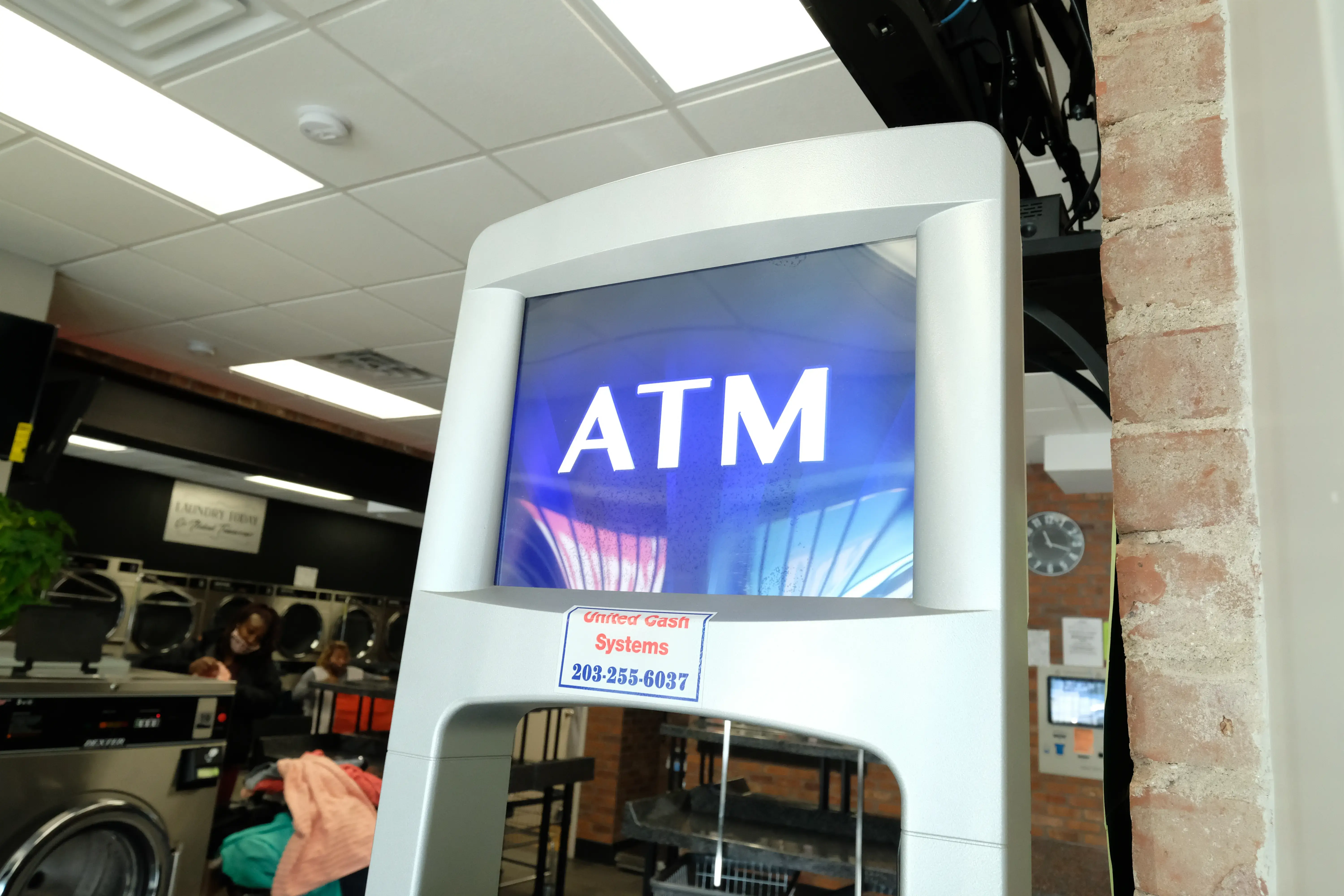 Stratmat Laundromat - Image 5