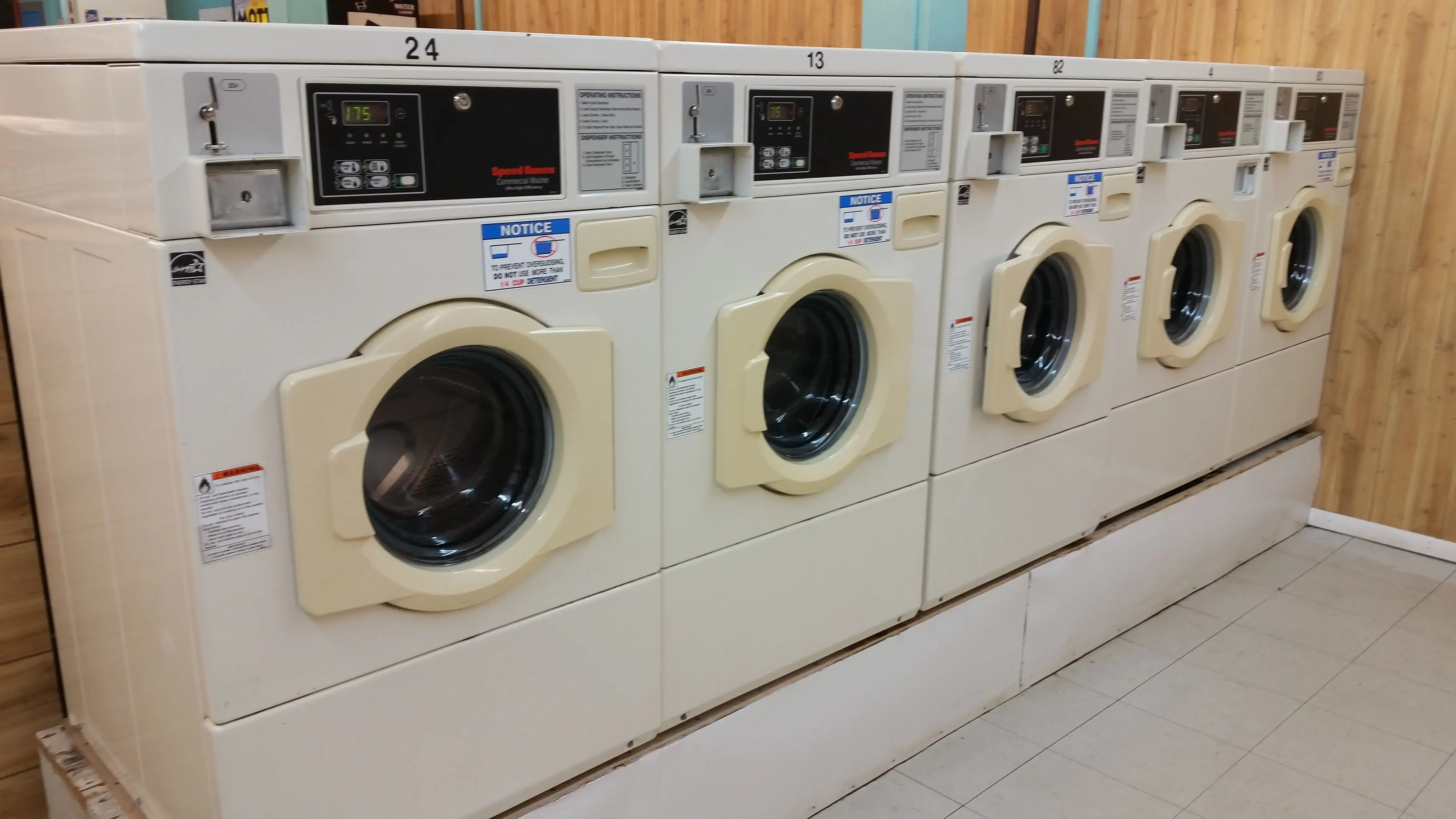 Streams Of Water Laundry thumbnail 2