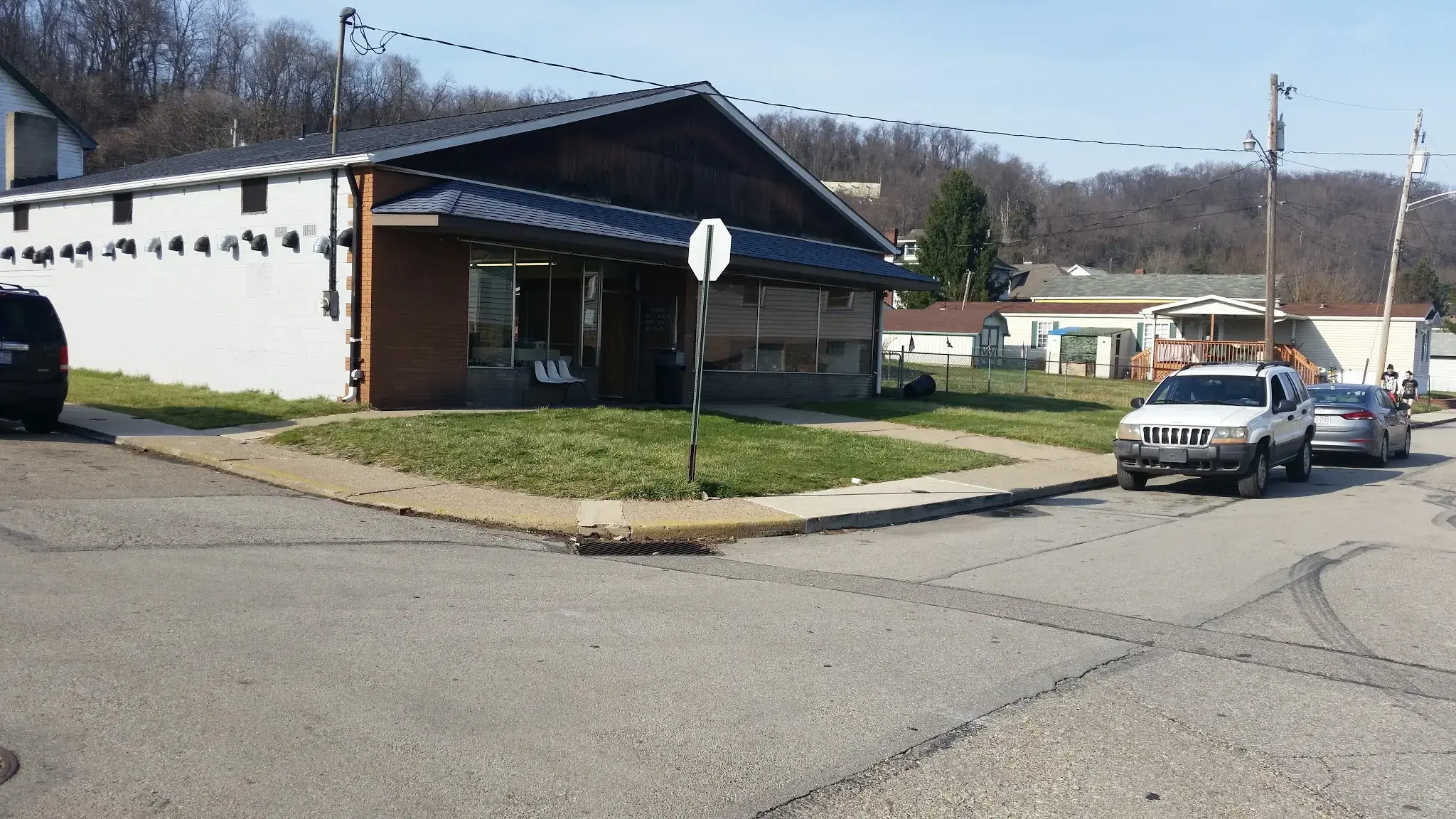 Streams Of Water Laundry - Image 1