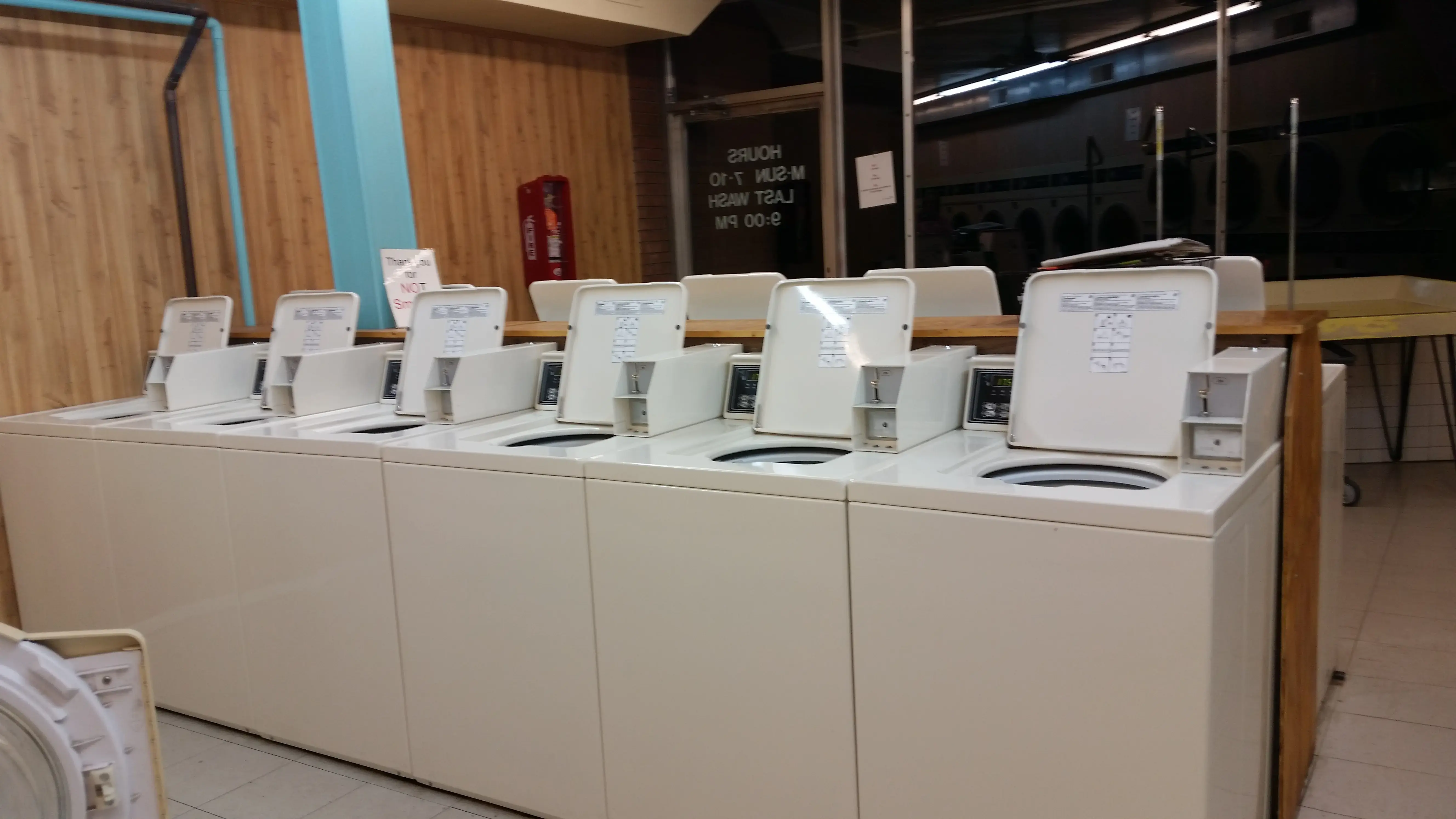 Streams Of Water Laundry - Image 3