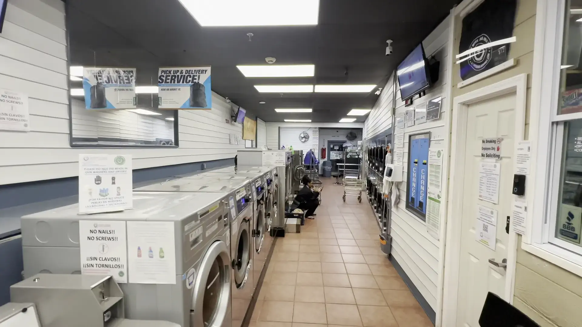 Stuff-A-Bag Coin Laundry 24/7 thumbnail 13