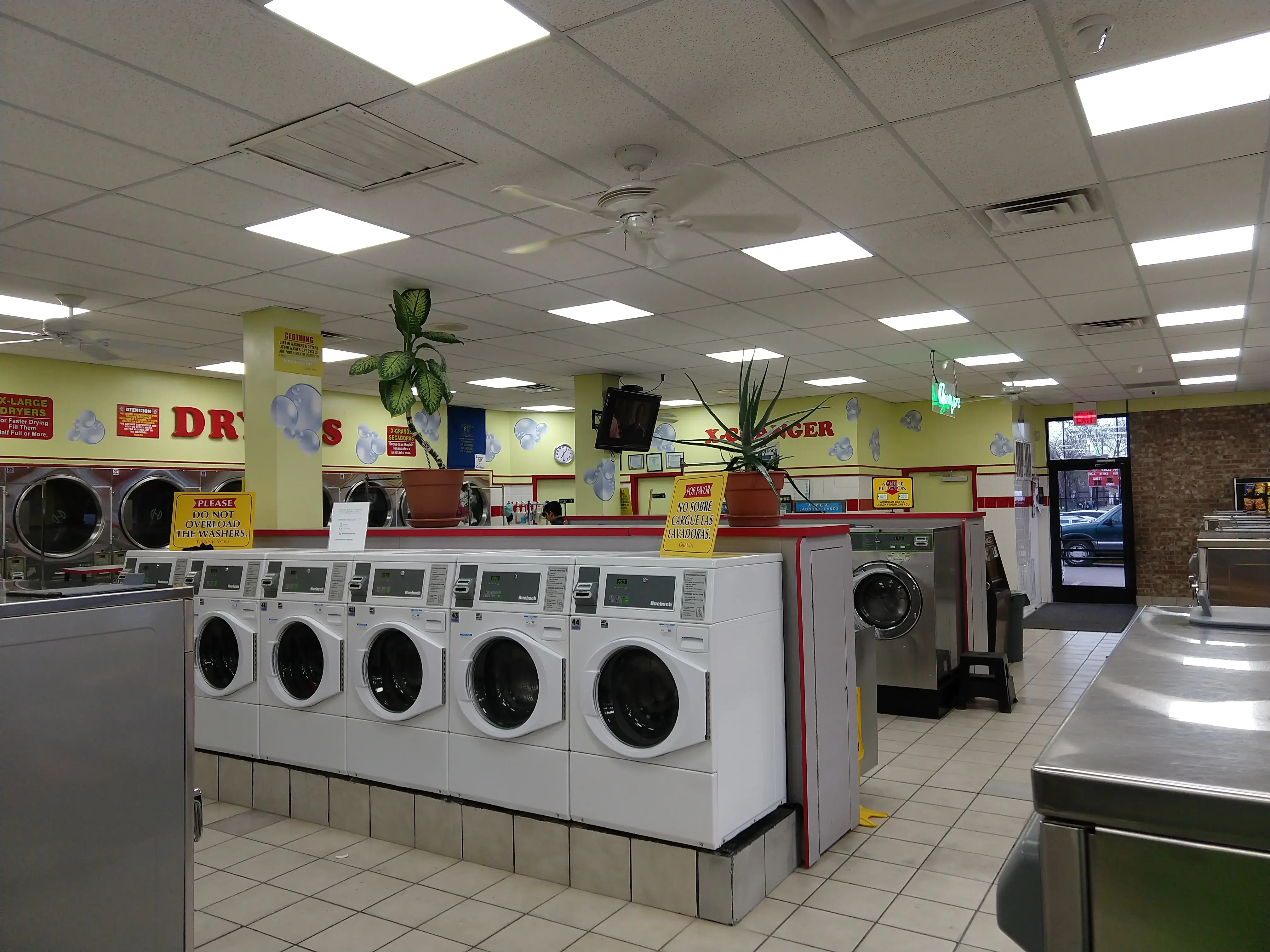 Su Primera Lavanderia - Image 1