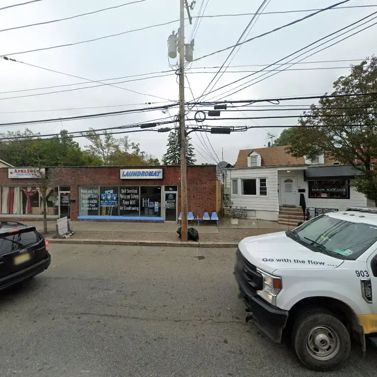 Sud City Laundromat - Image 15