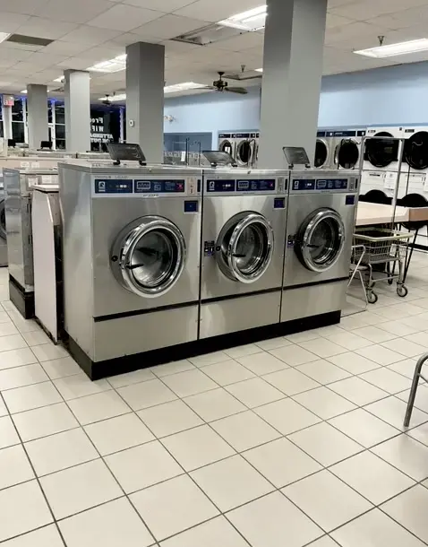 Sudd's Laundromat - Image 1