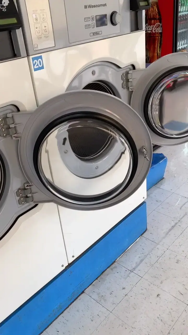 Suds Above Laundromat (Clean Quarters) thumbnail 12