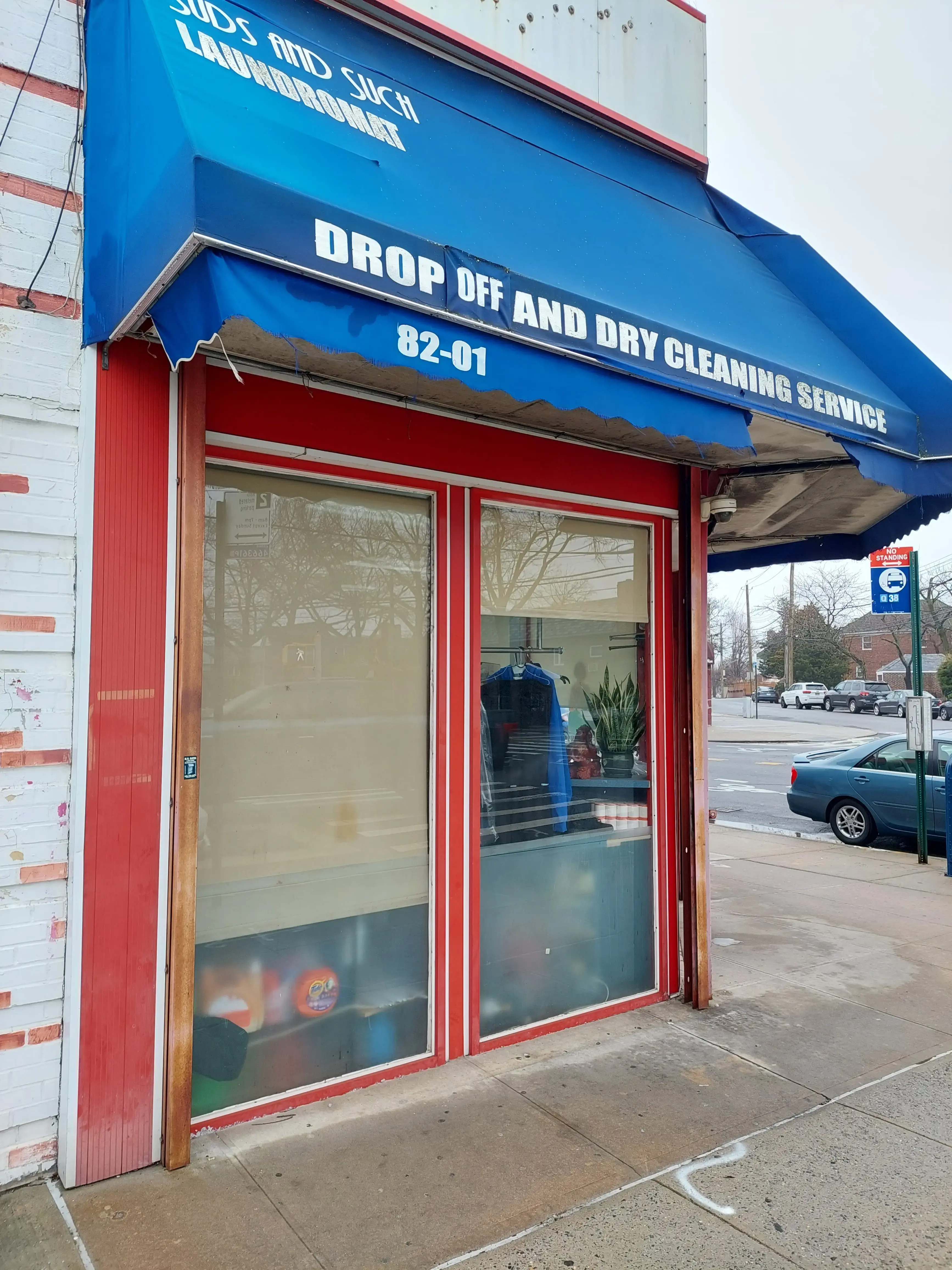 Suds and Such Laundromat - Image 3