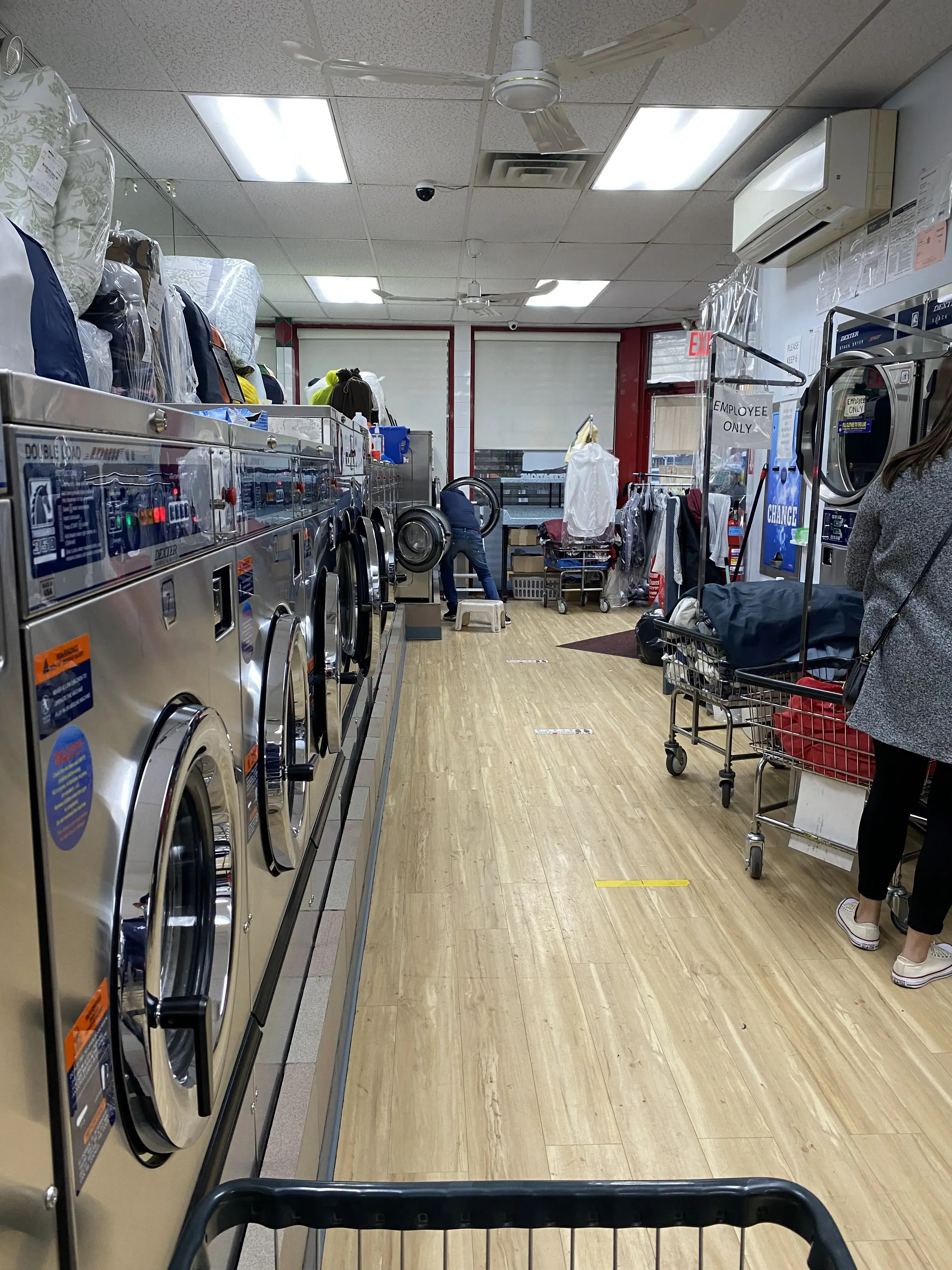 Suds and Such Laundromat location