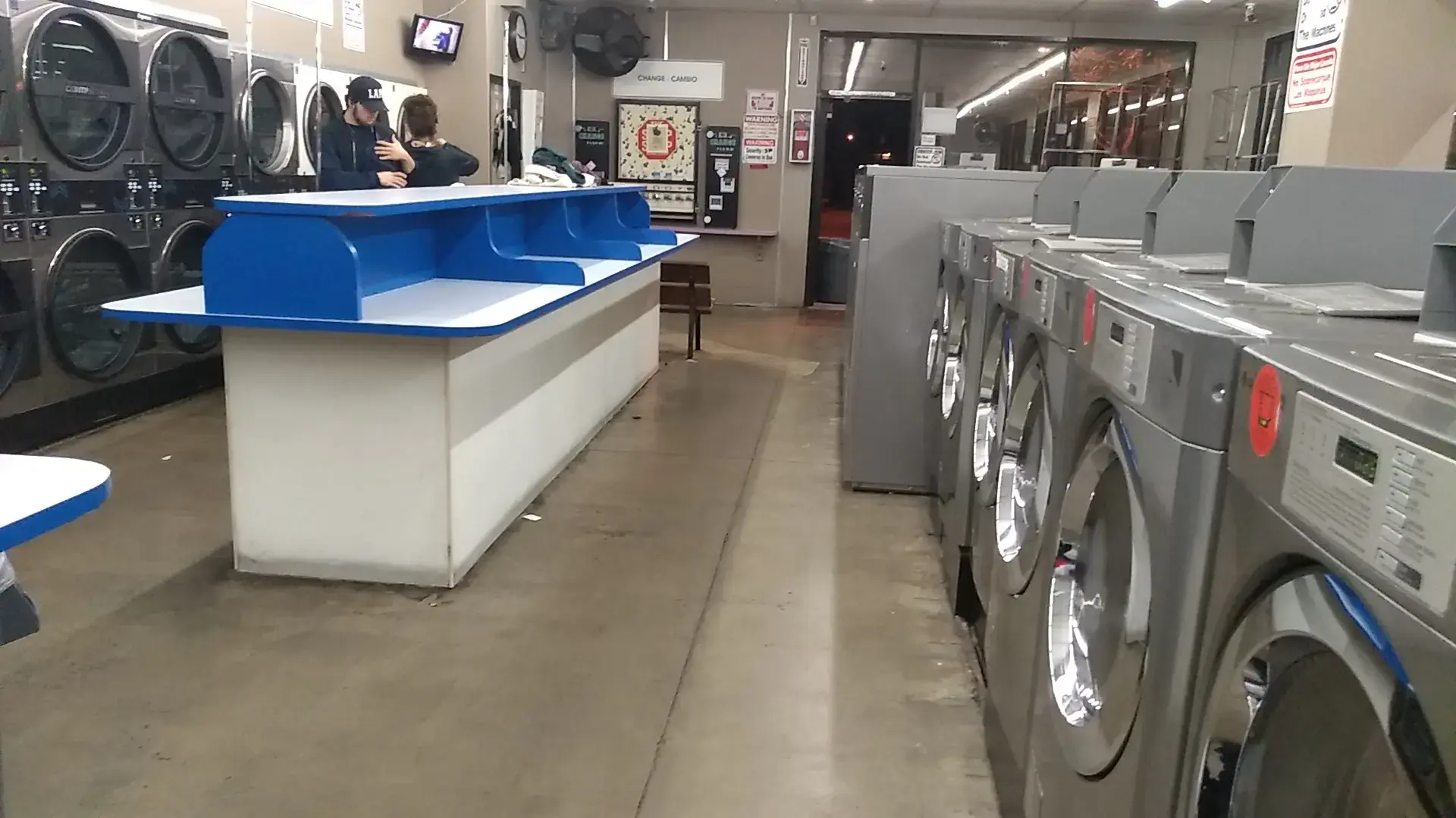 Suds & Bubbles Laundry Services thumbnail 6