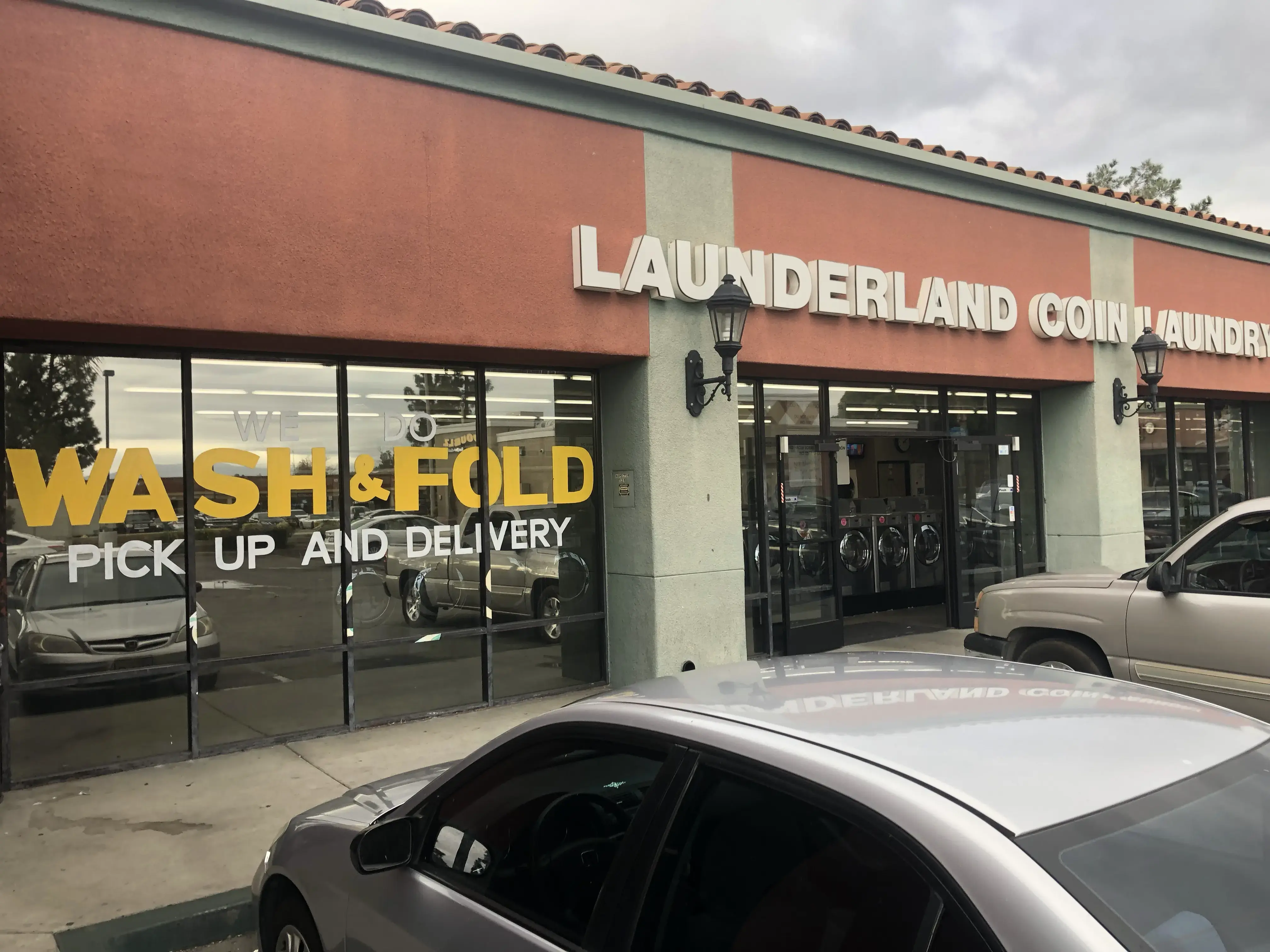 Suds & Bubbles Laundry Services - Image 10