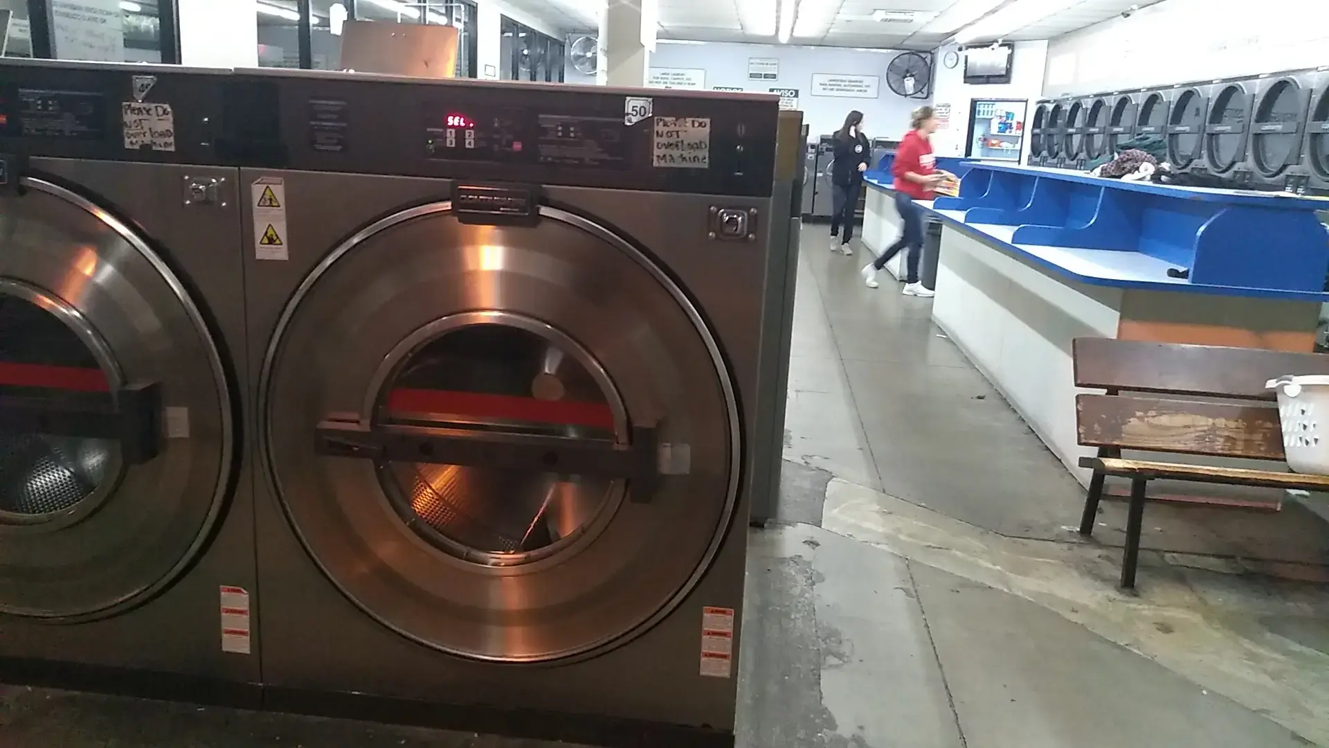 Suds & Bubbles Laundry Services thumbnail 9