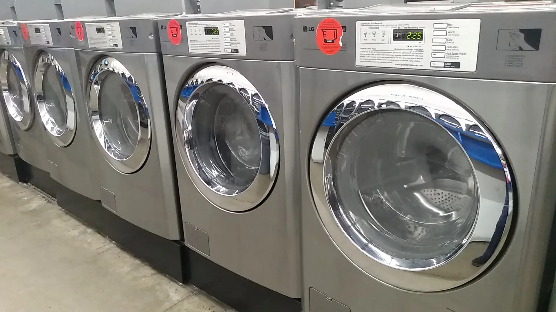 Suds & Bubbles Laundry Services thumbnail 8