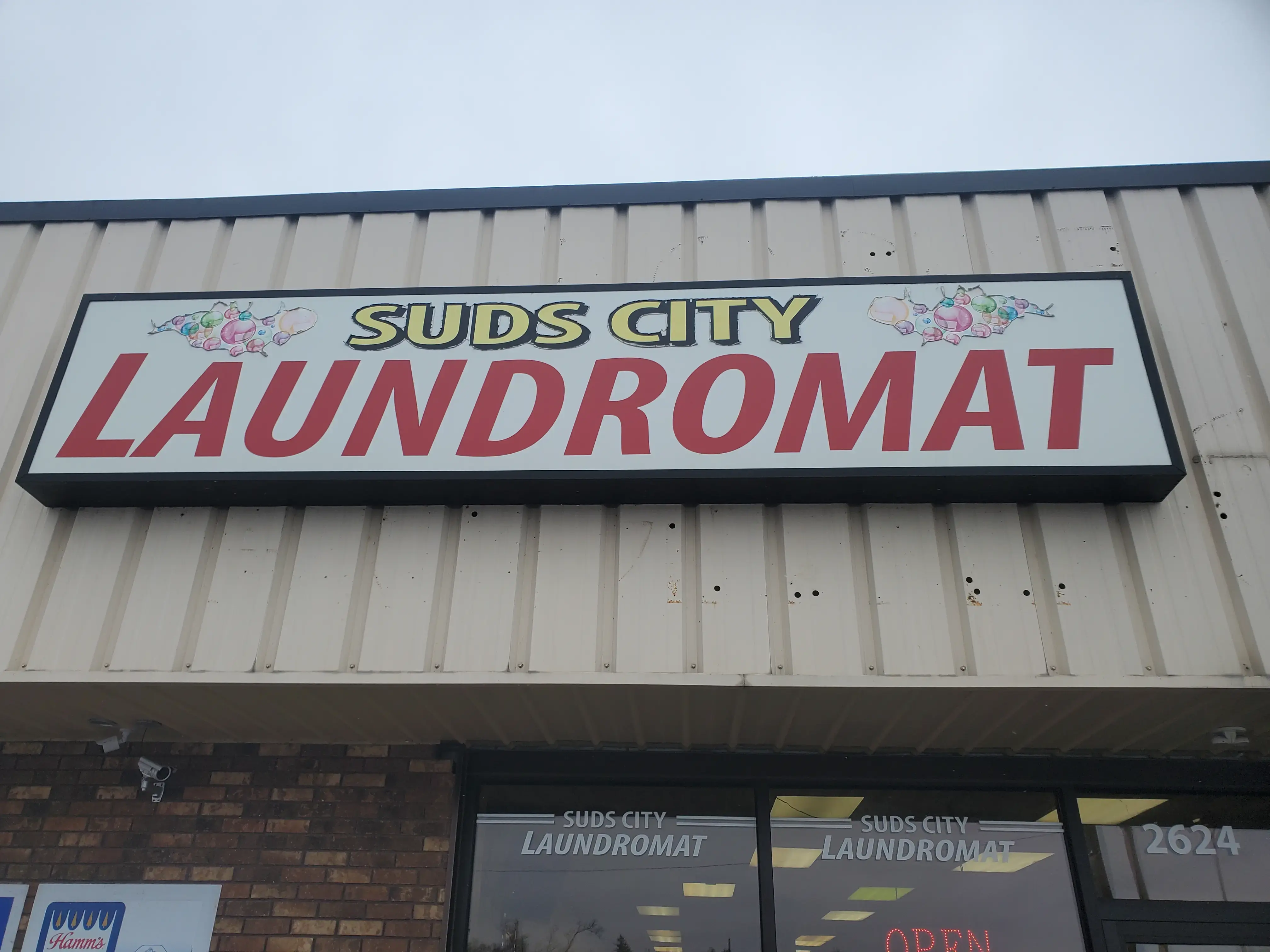 suds city laundromat - Image 11