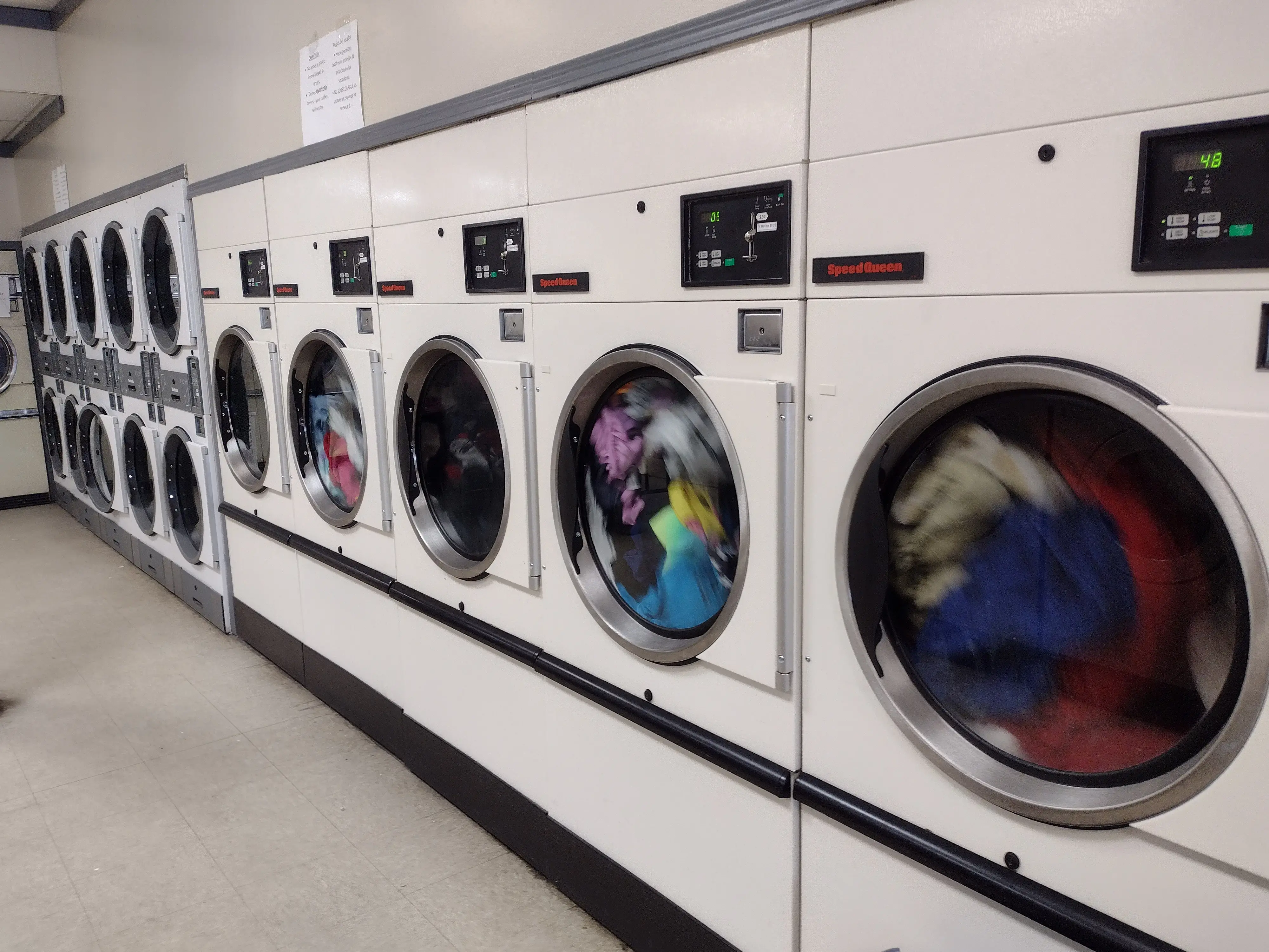 suds city laundromat - Image 9