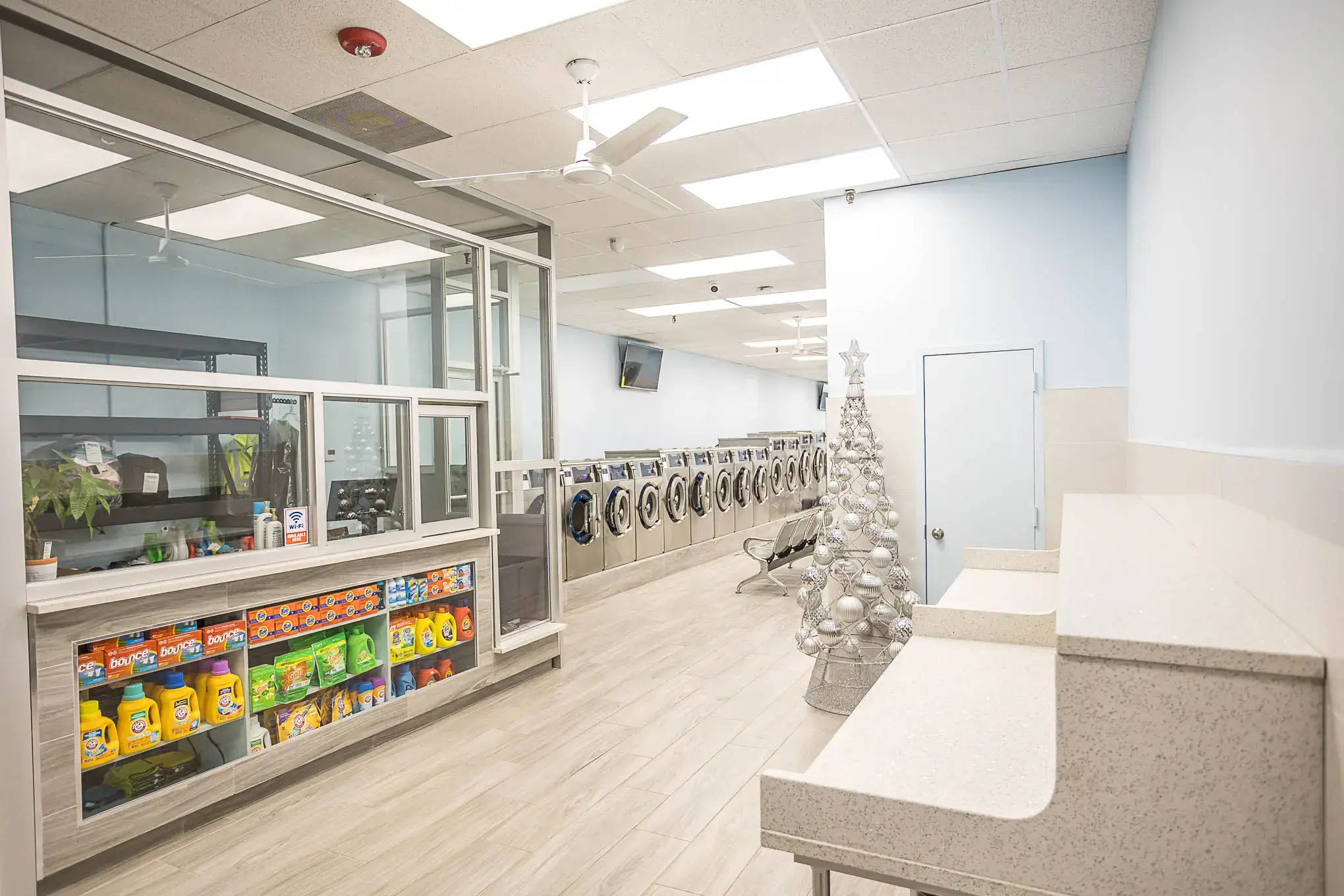 Suds City Laundromat - Image 10