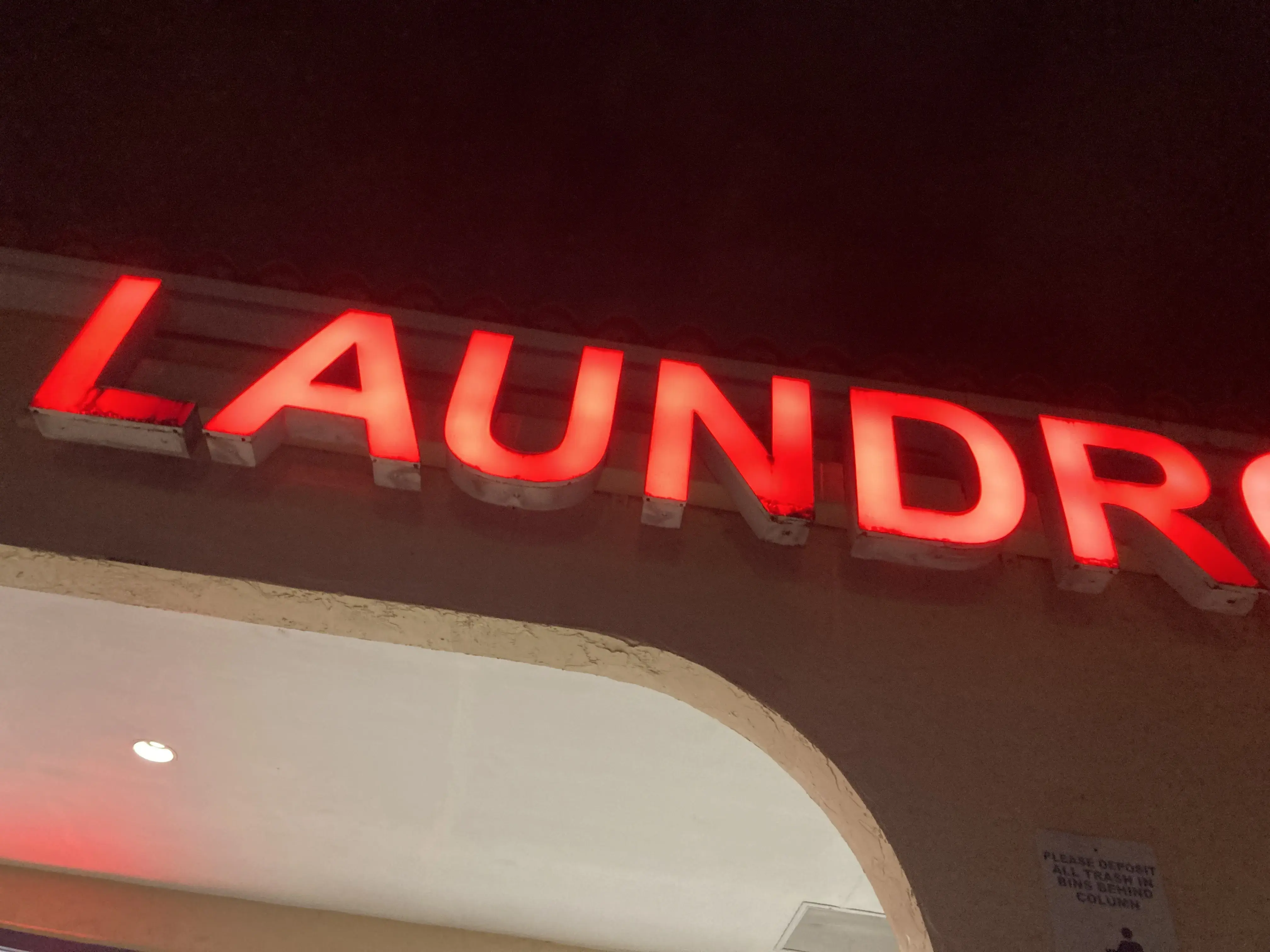 Suds Club Laundromat + Dry Cleaners - Image 10