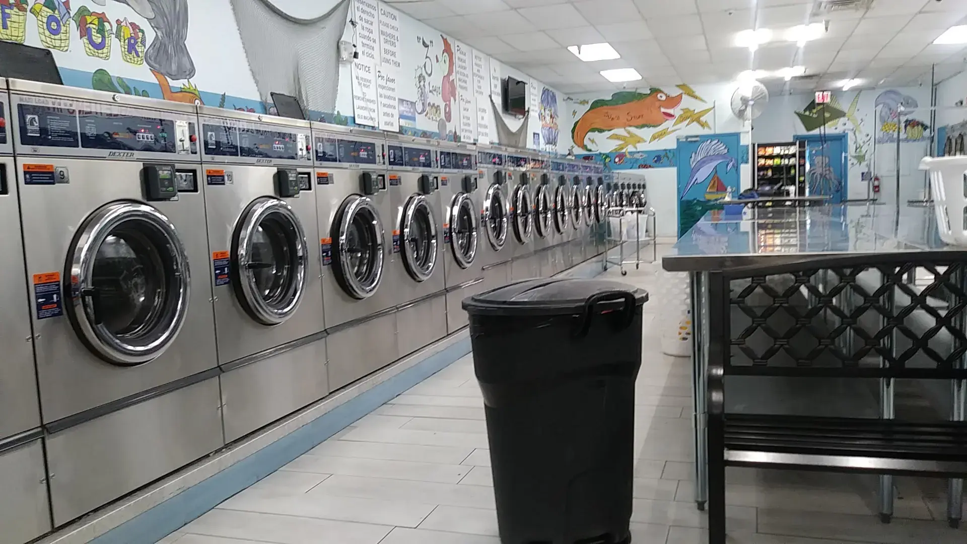 Suds Club Laundromat + Wash, Dry & Fold thumbnail 9