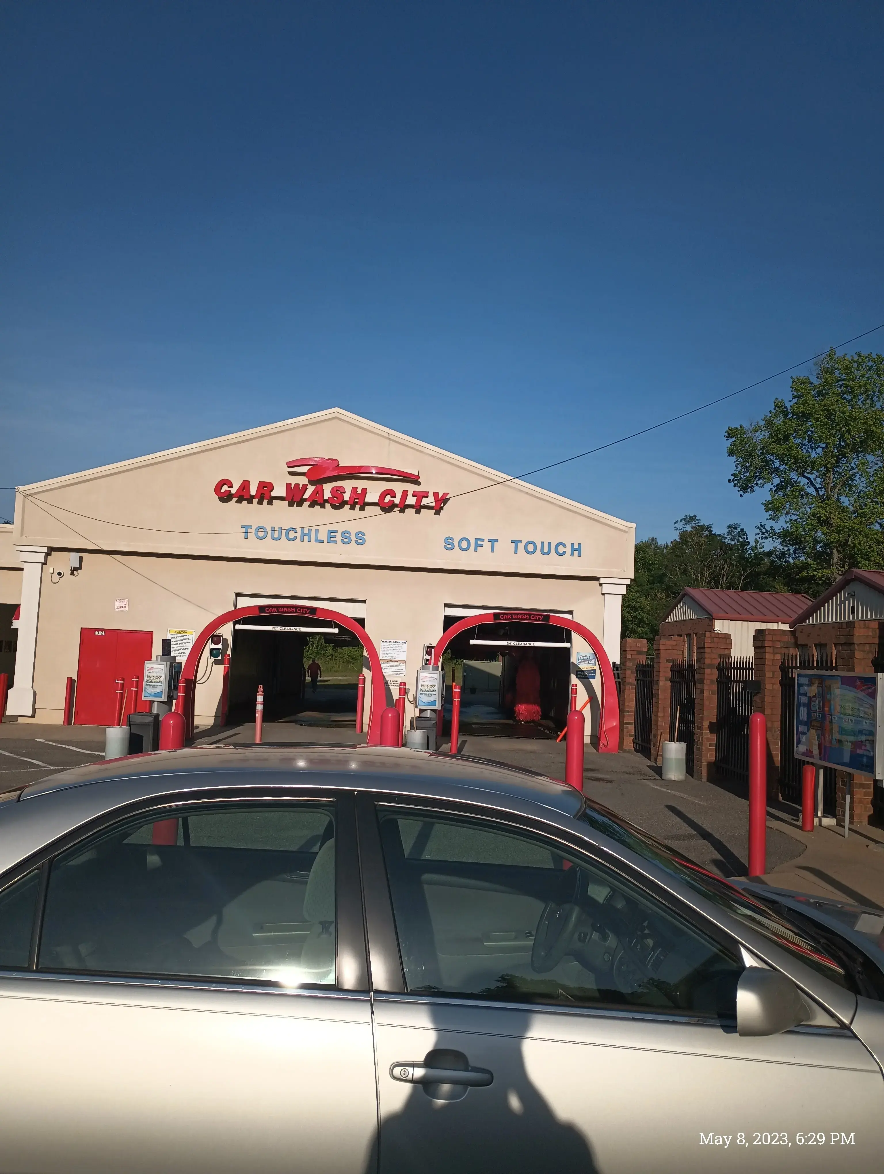 Suds Coin Laundry thumbnail 5