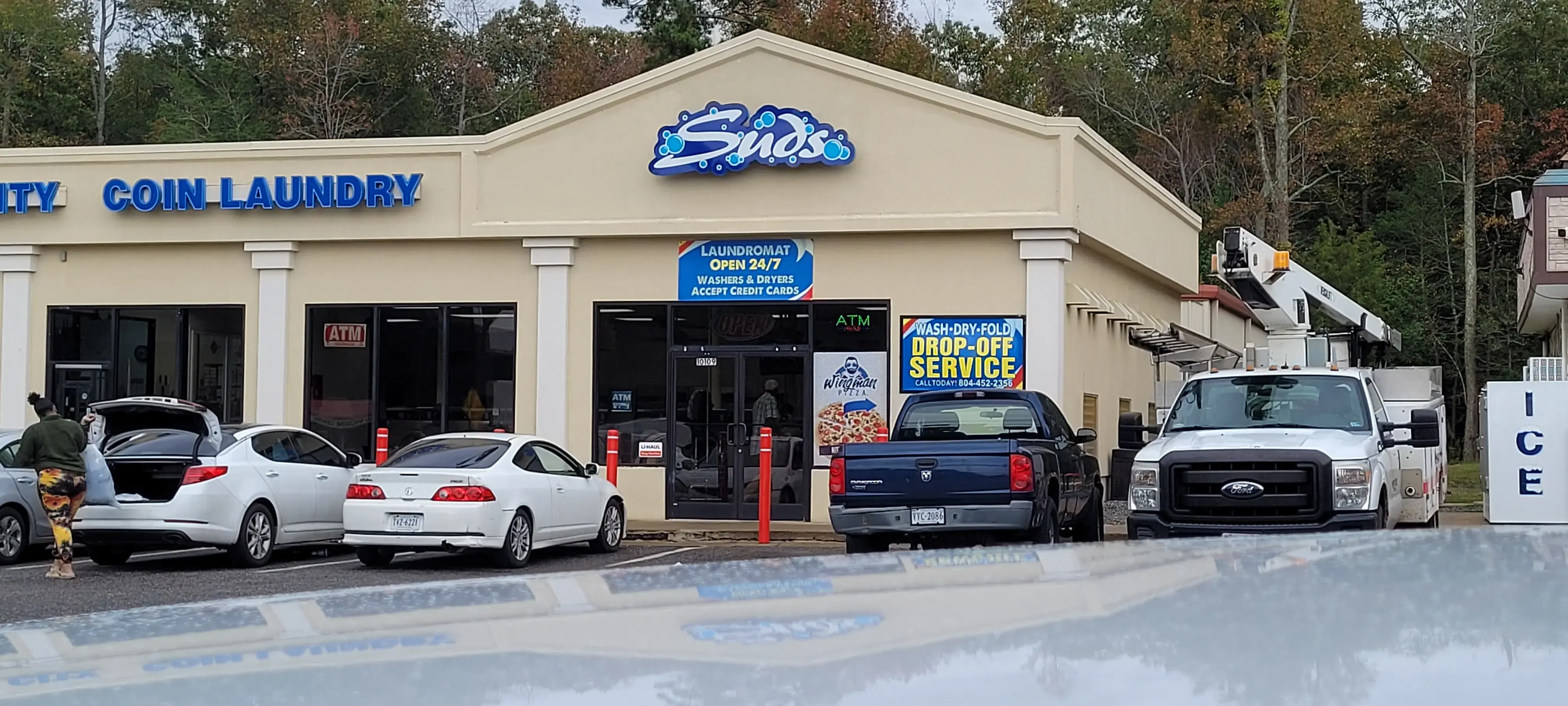 Suds Coin Laundry thumbnail 3