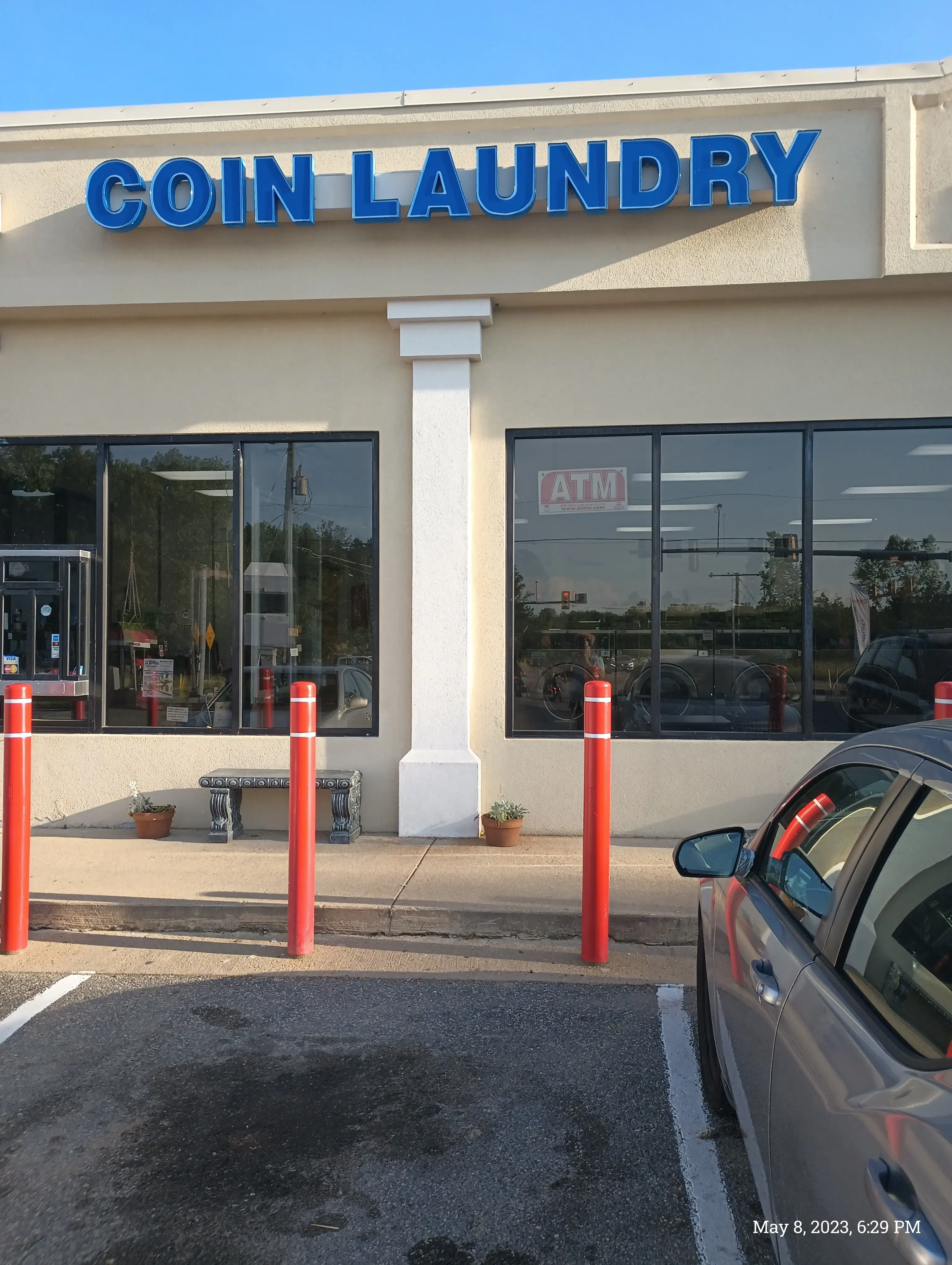 Suds Coin Laundry thumbnail 7