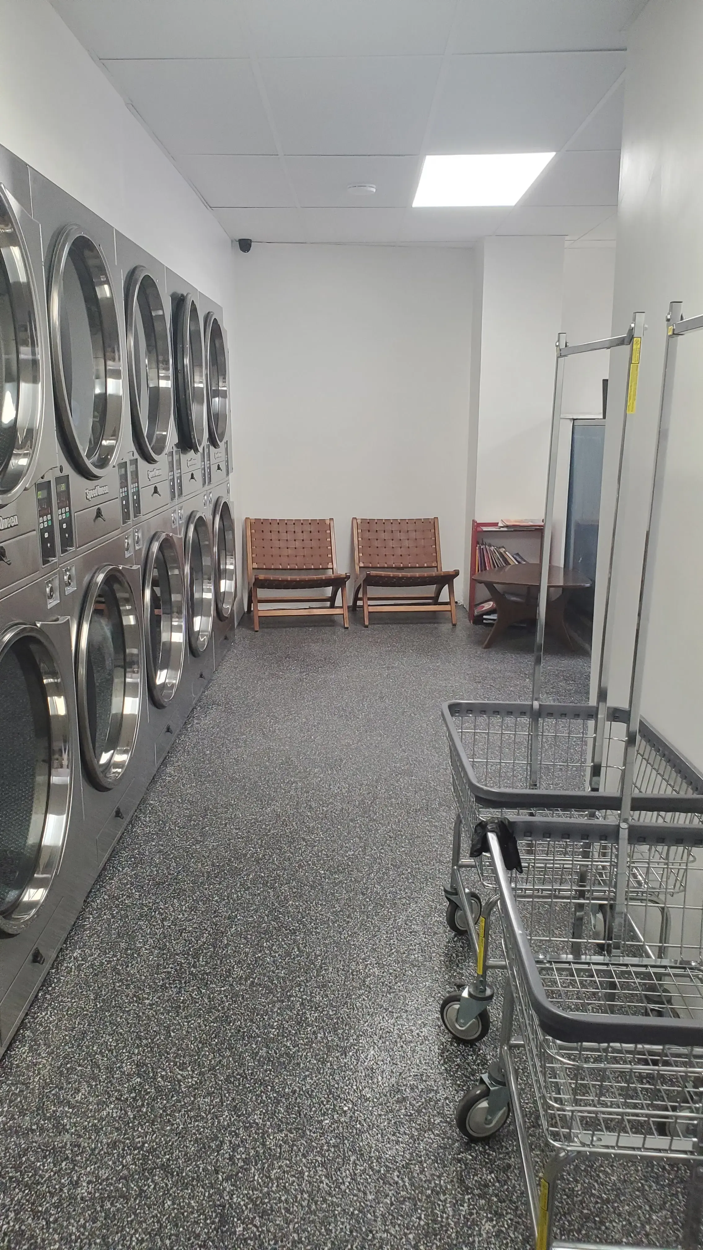 Suds Coin Laundry thumbnail 2