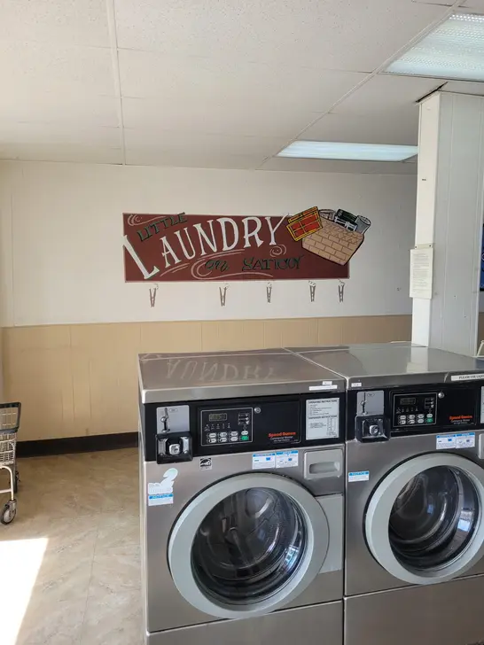 Suds & Fold Laundromat thumbnail 16