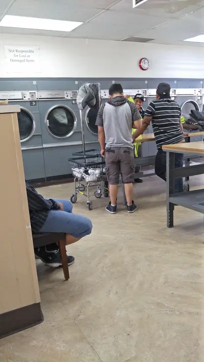Suds & Fold Laundromat thumbnail 14