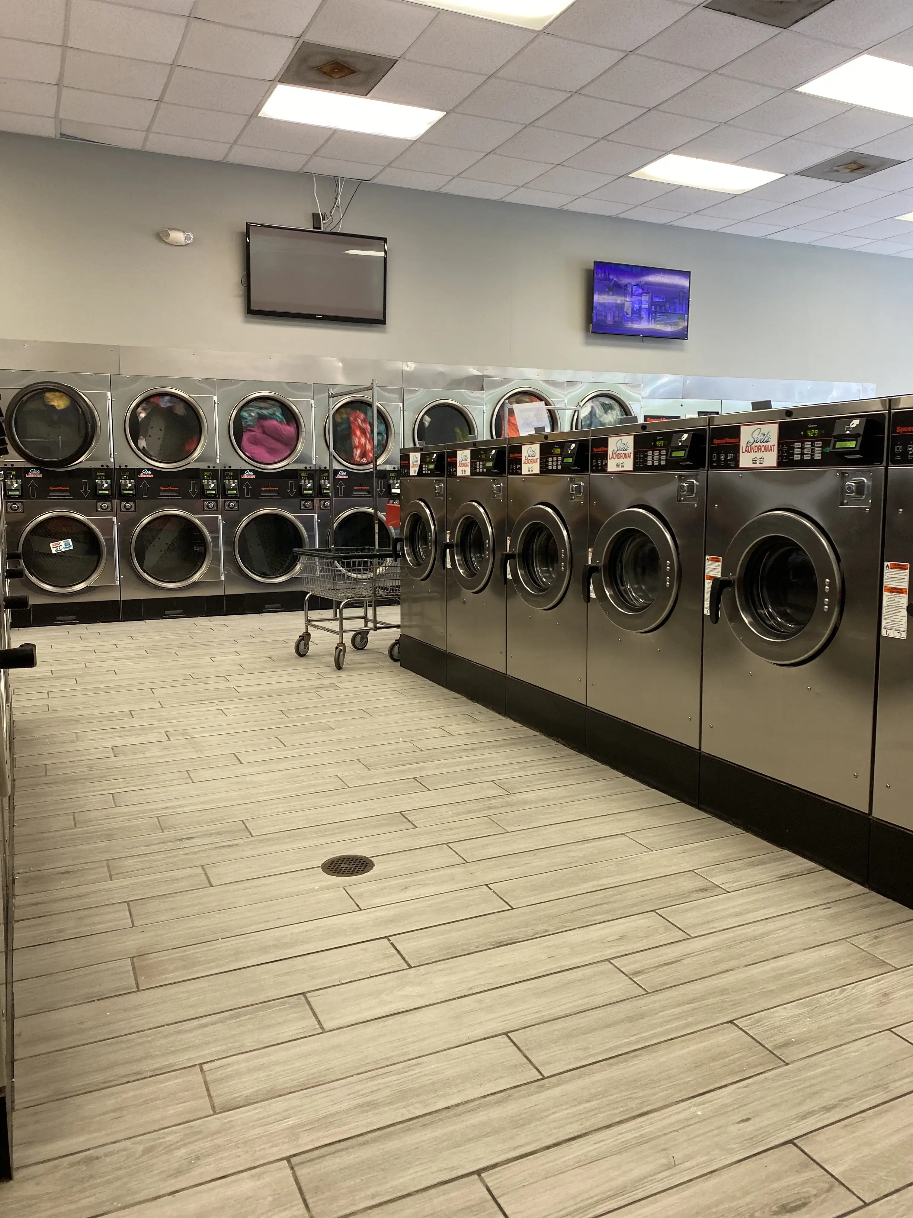 Suds Laundromat - Savannah - Image 2