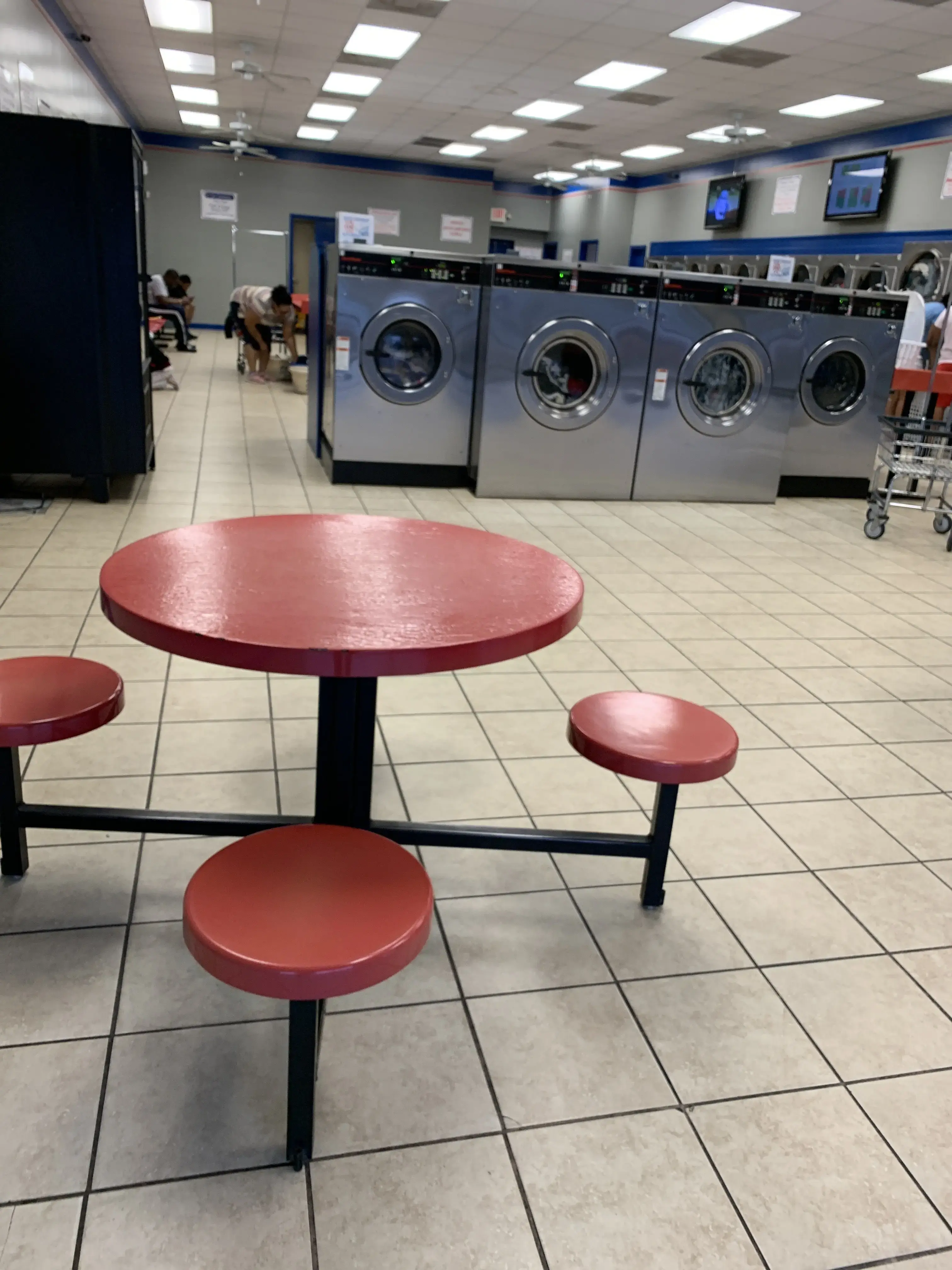 Suds Laundromat thumbnail 10