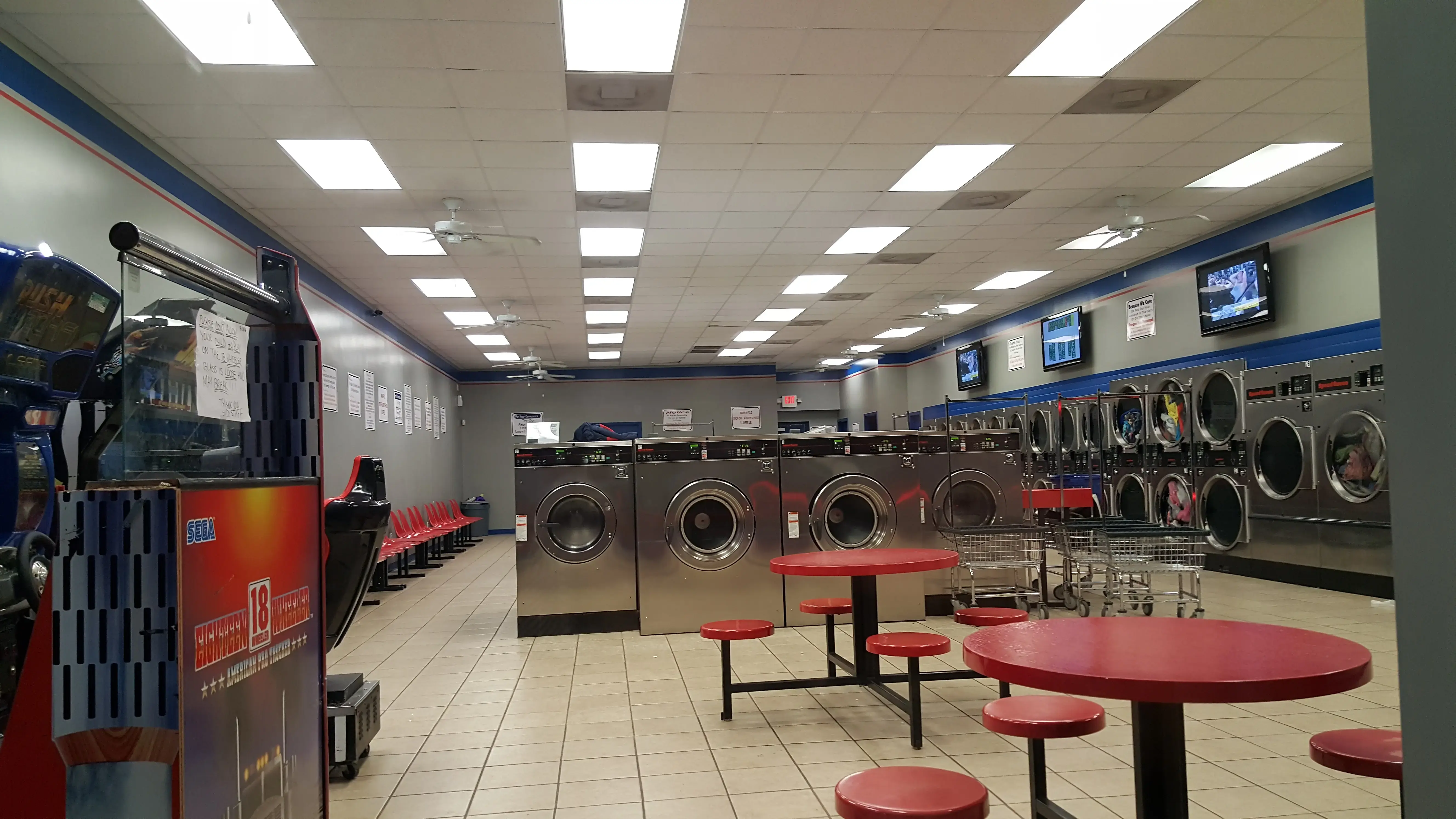 Suds Laundromat - Image 13