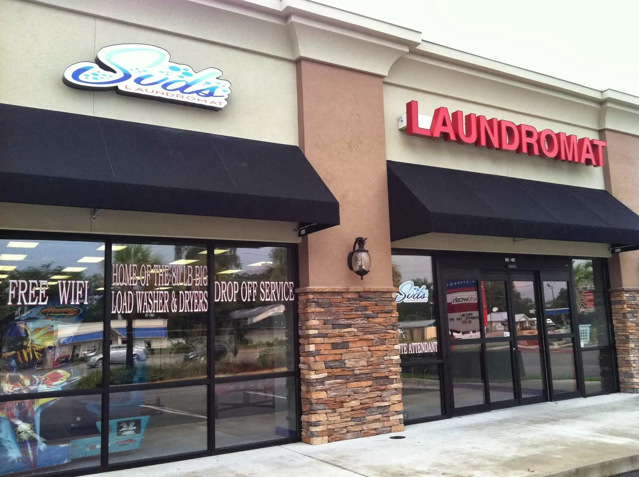 Suds Laundromat - Image 12