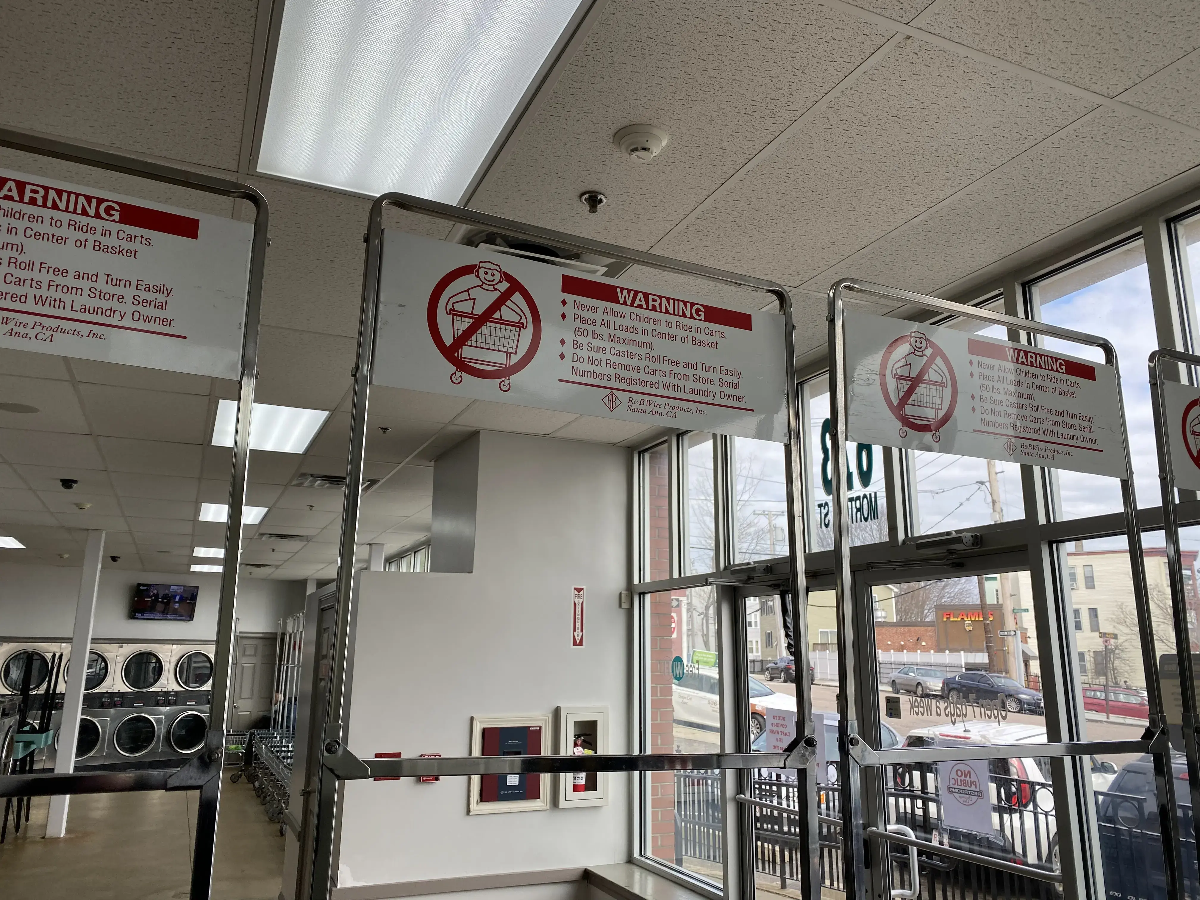 Suds Laundromat thumbnail 4