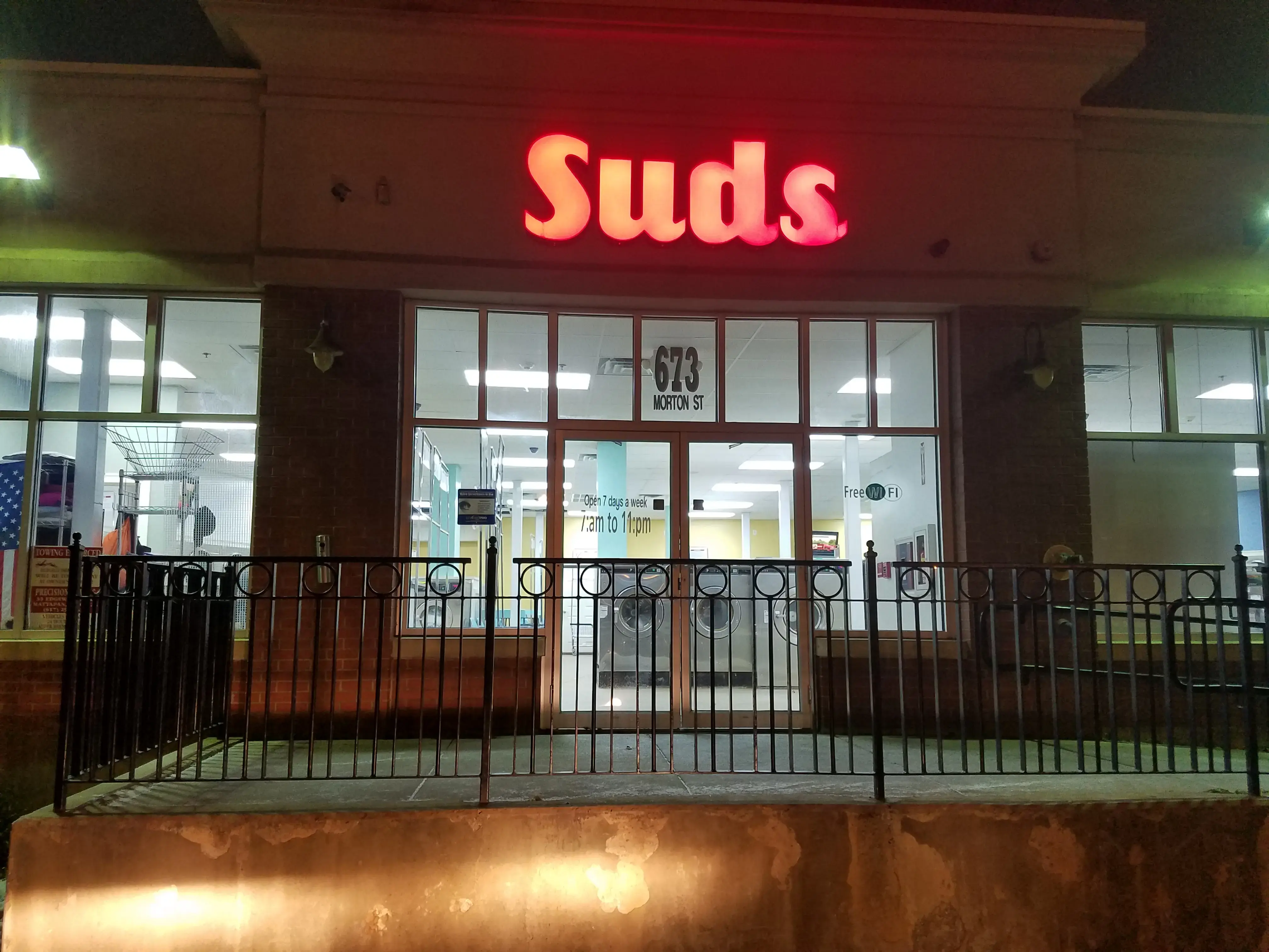 Suds Laundromat - Image 7