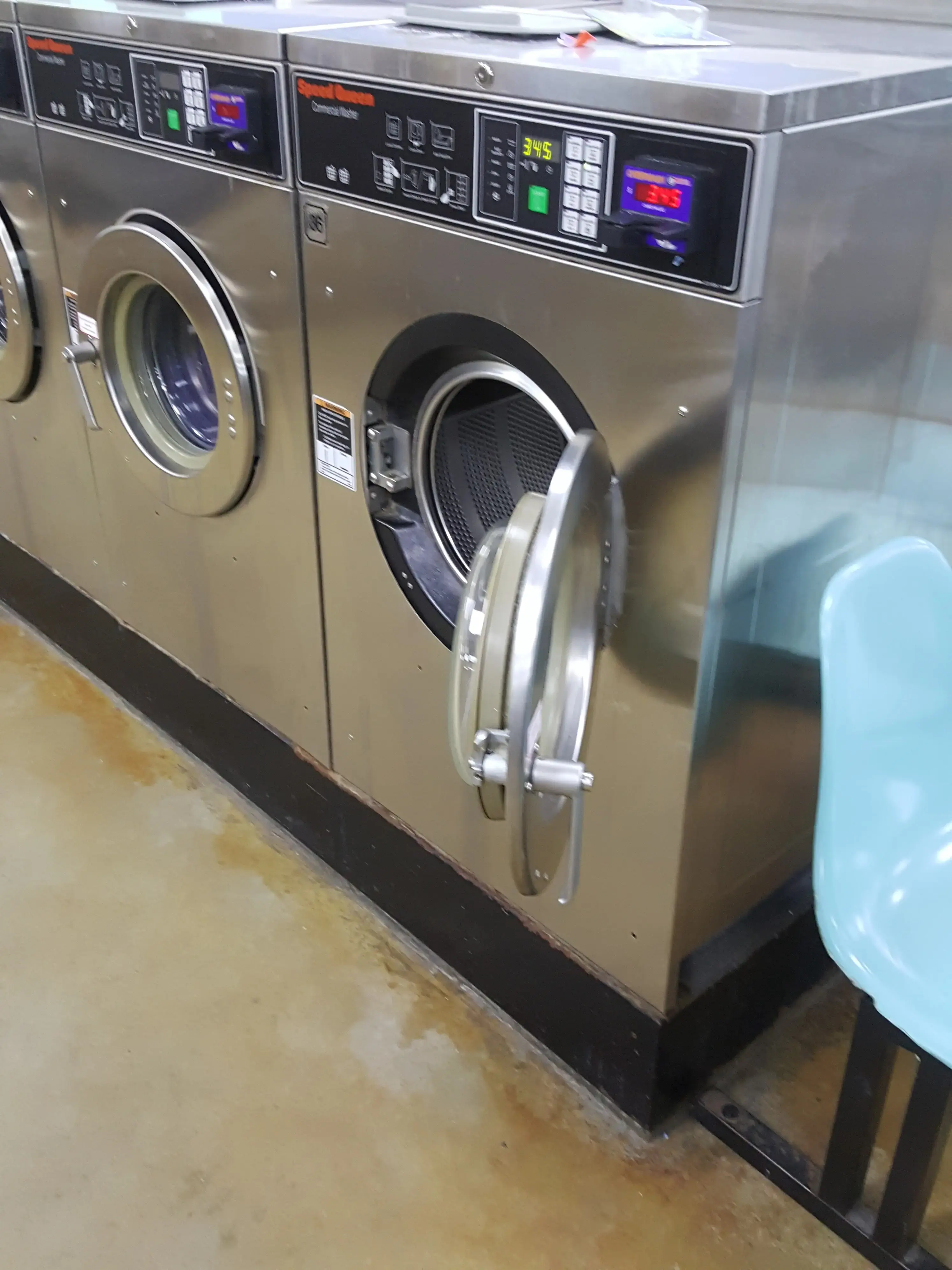 Suds Laundromat - Image 9