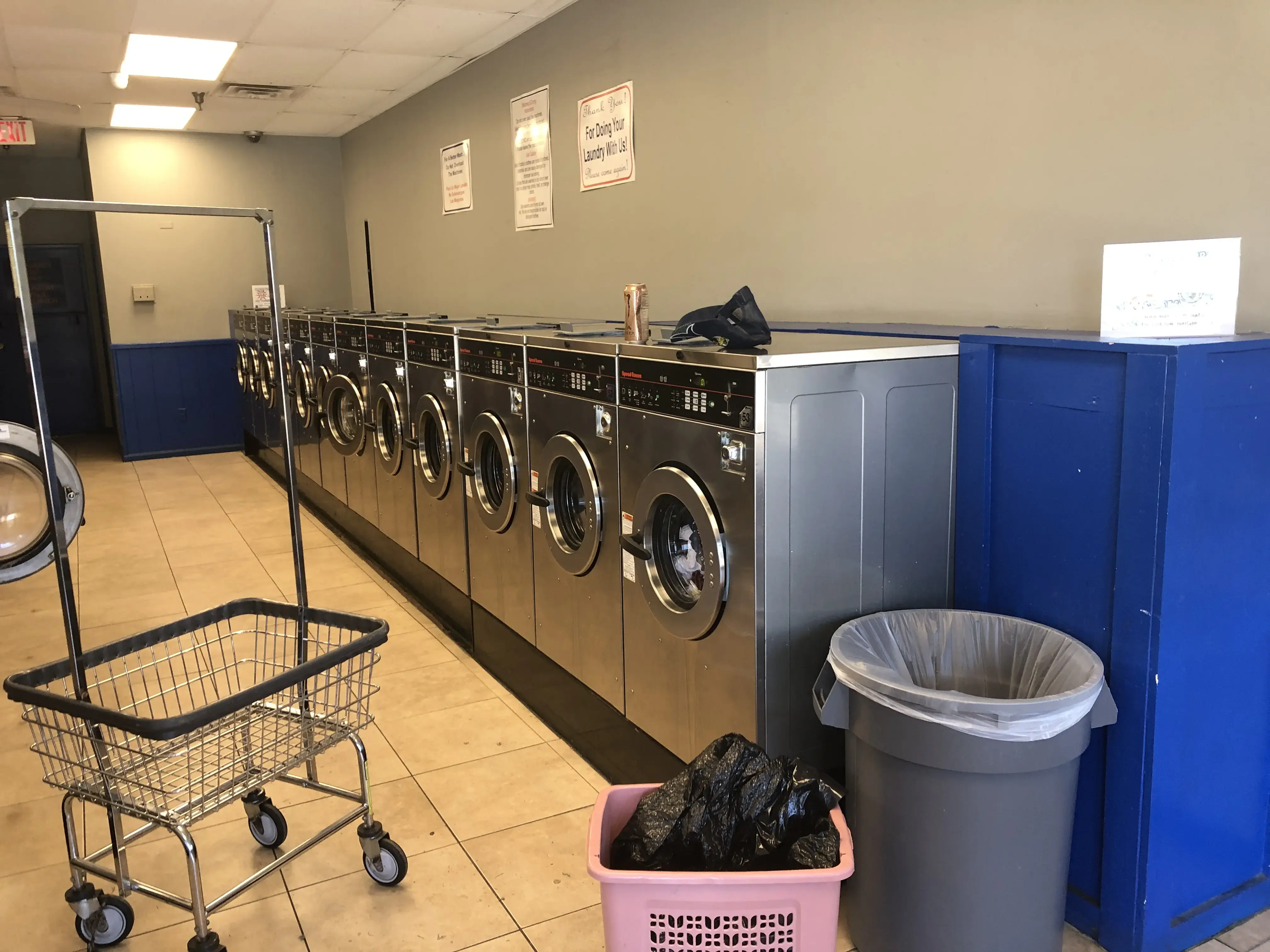 Suds Laundromat thumbnail 4