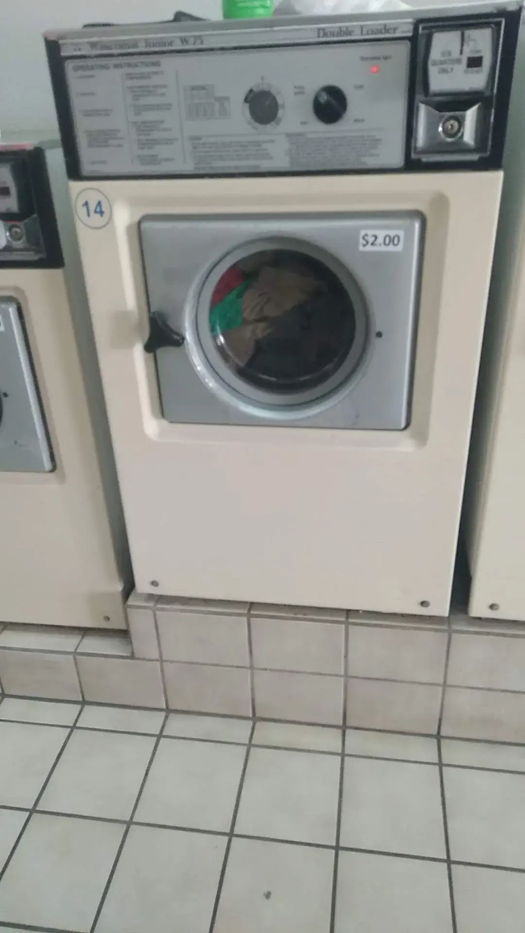 Sud's Laundromat thumbnail 14